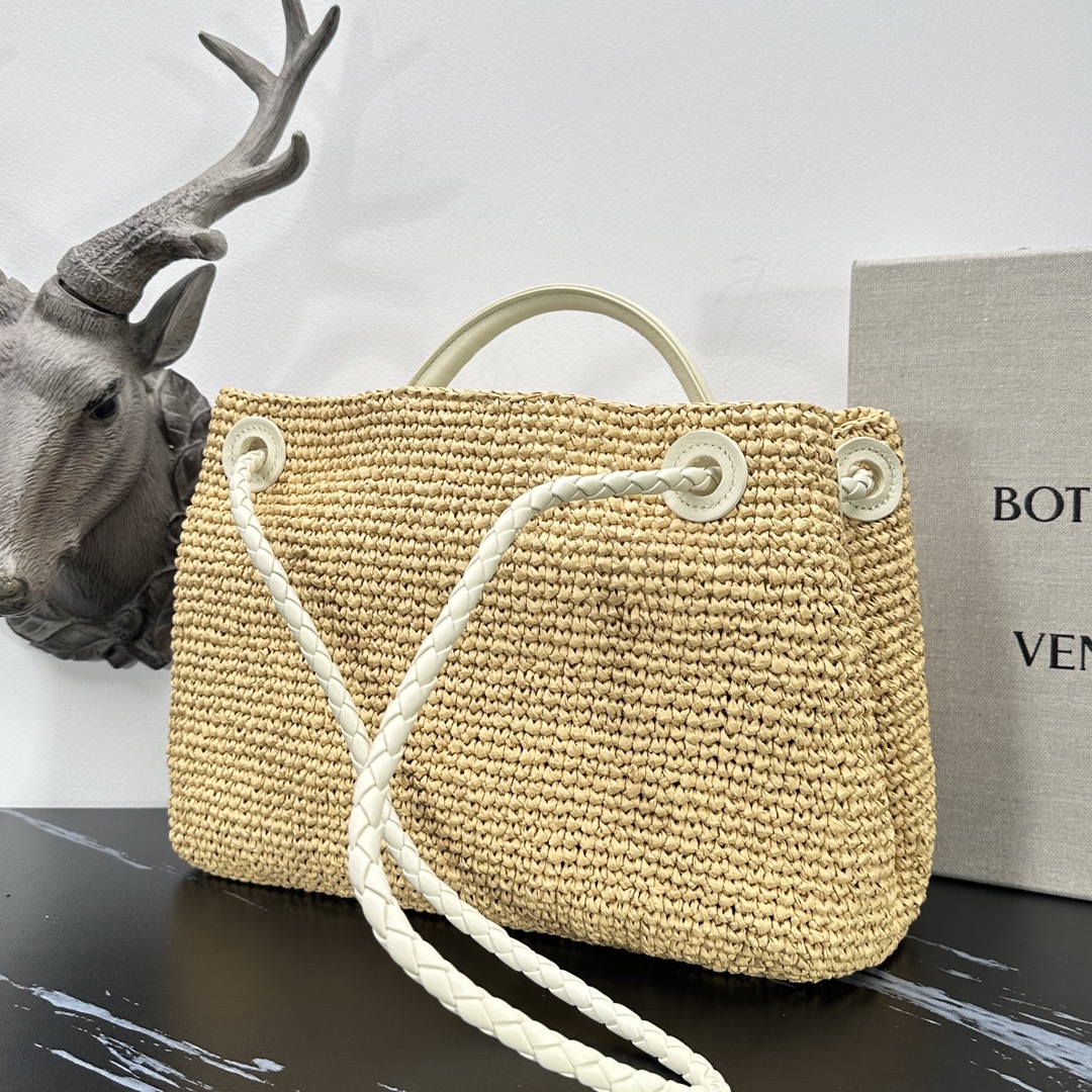 Bottega Veneta bv andiamo 拉菲草