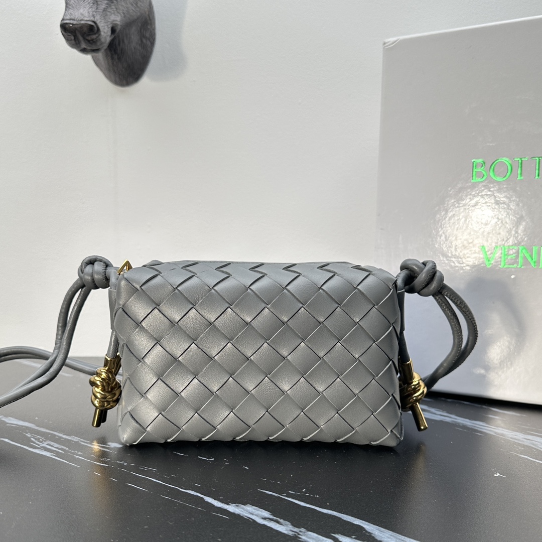 Bottega Veneta Loop Geweven Kleine Vierkante Tas - Stijlvol & Tijdloos Design