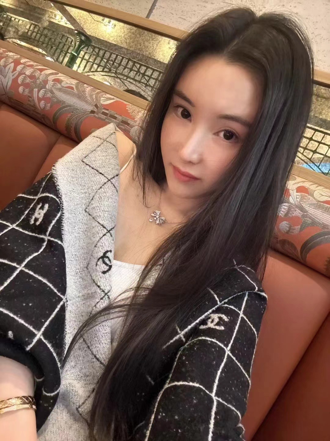 130💰香奈儿新款上新，羊绒围巾双面色
