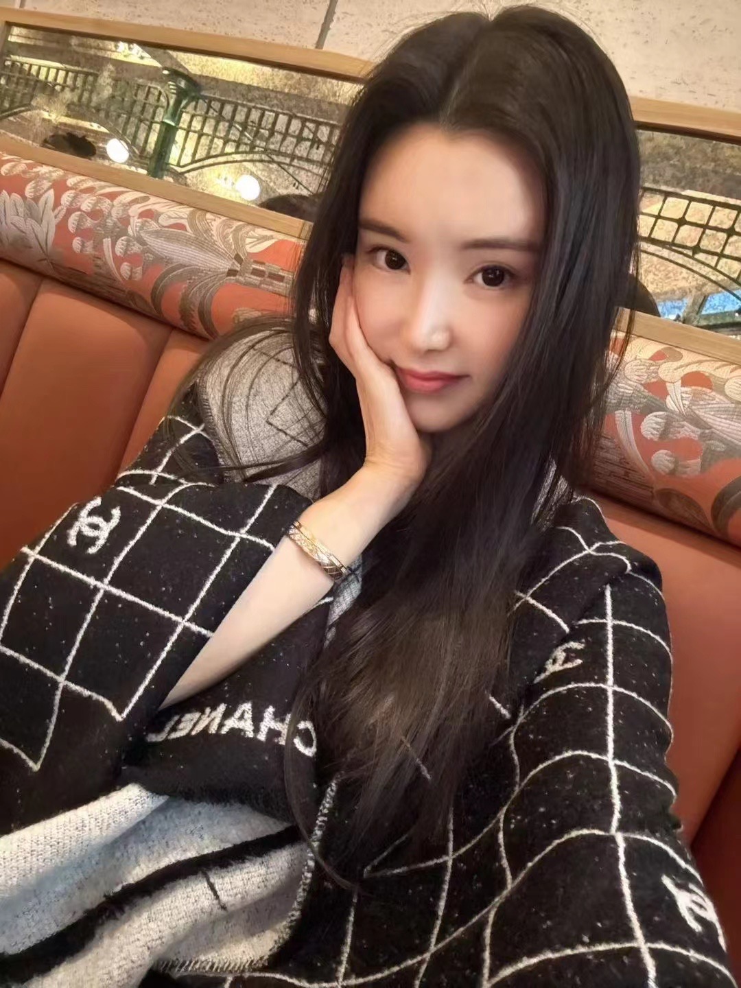130💰香奈儿新款上新，羊绒围巾双面色
