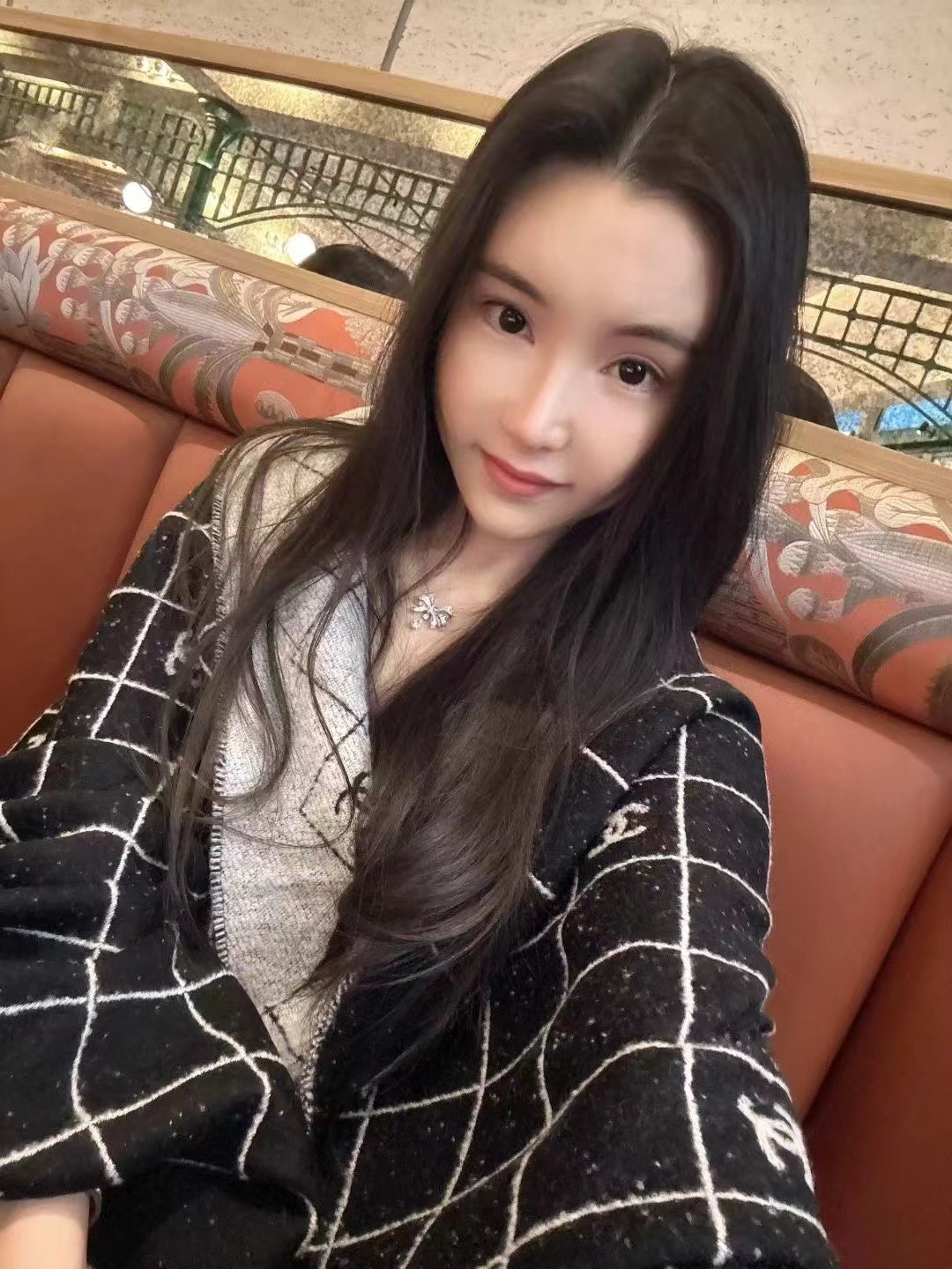 130💰香奈儿新款上新，羊绒围巾双面色
