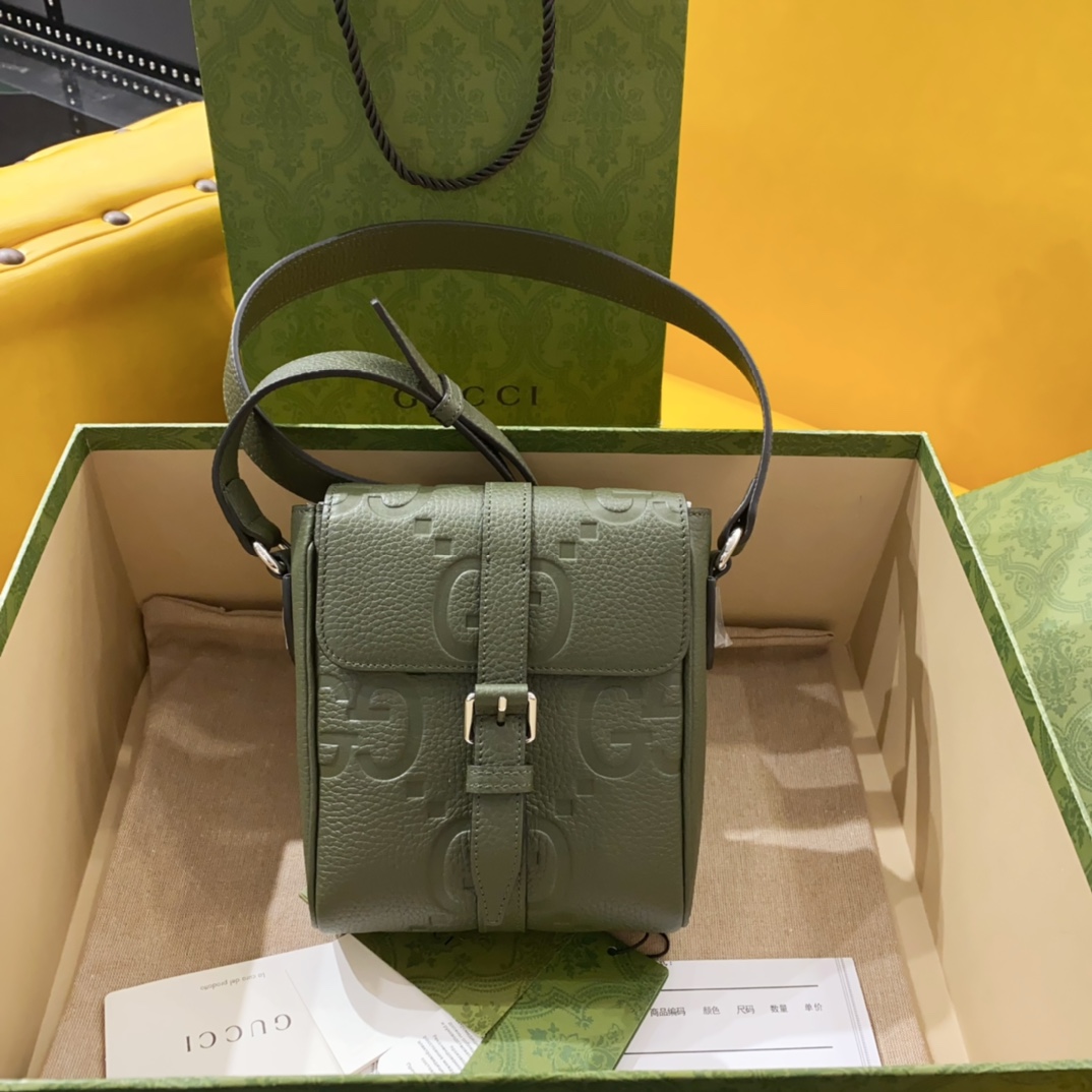 Gucci The first choice if you like small bags, enough capacity for daily use, full of high-end feel!
