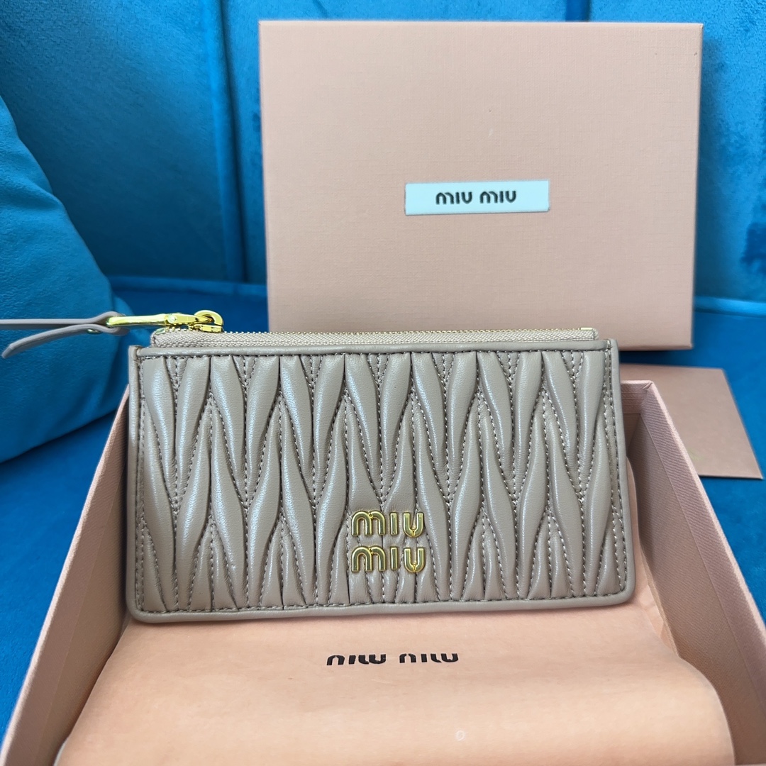 MiuMiu mirror quality
 Wallet Card pack Lambskin Sheepskin