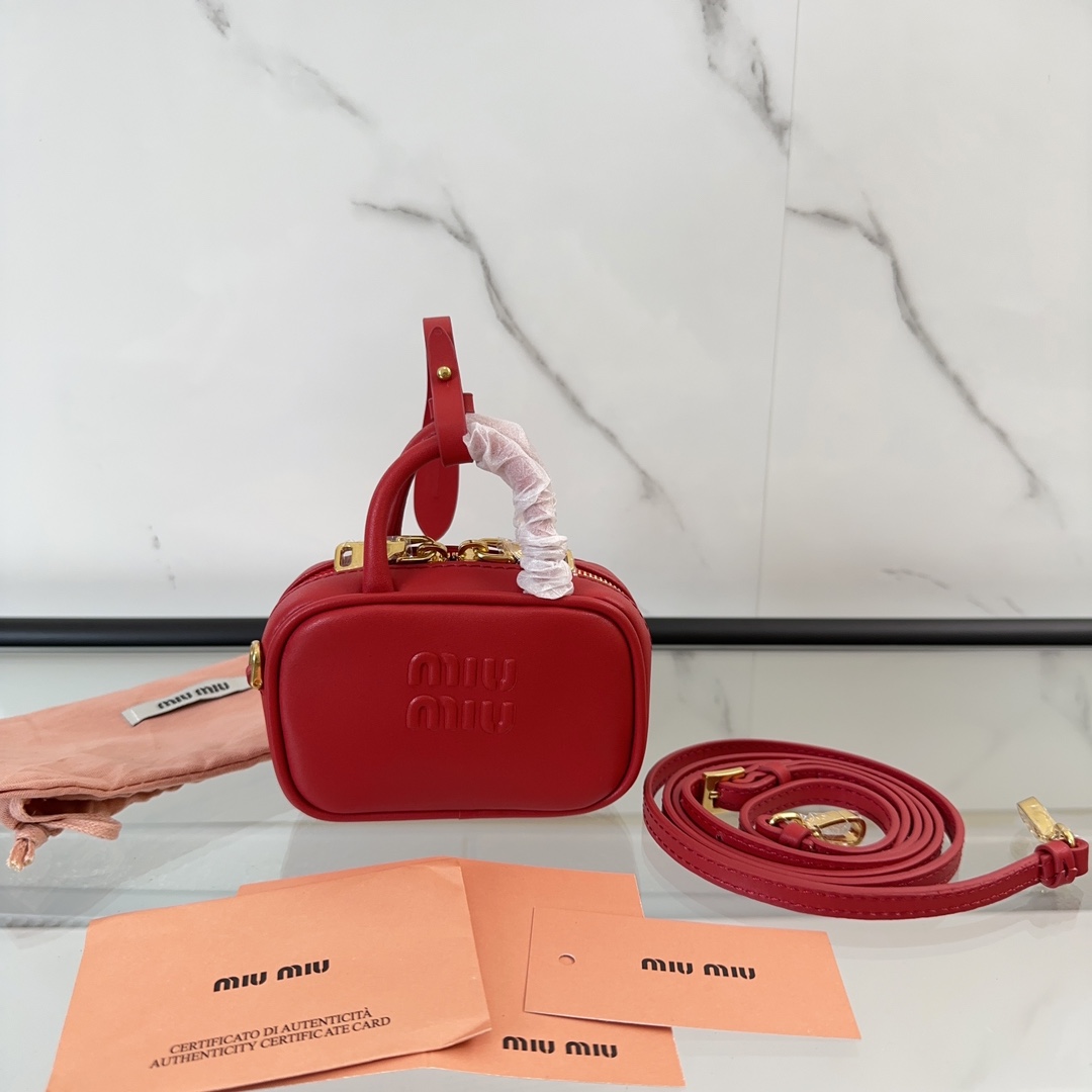 MiuMiu Bolsos Maletín de China 2024
 Mini