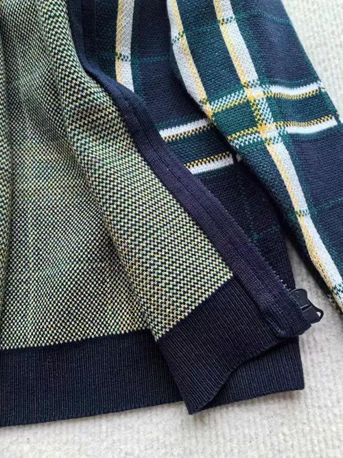 “Zenium Raisins, Knitted Shirts & More at Grand School of Childhood Colors” - 图片 8