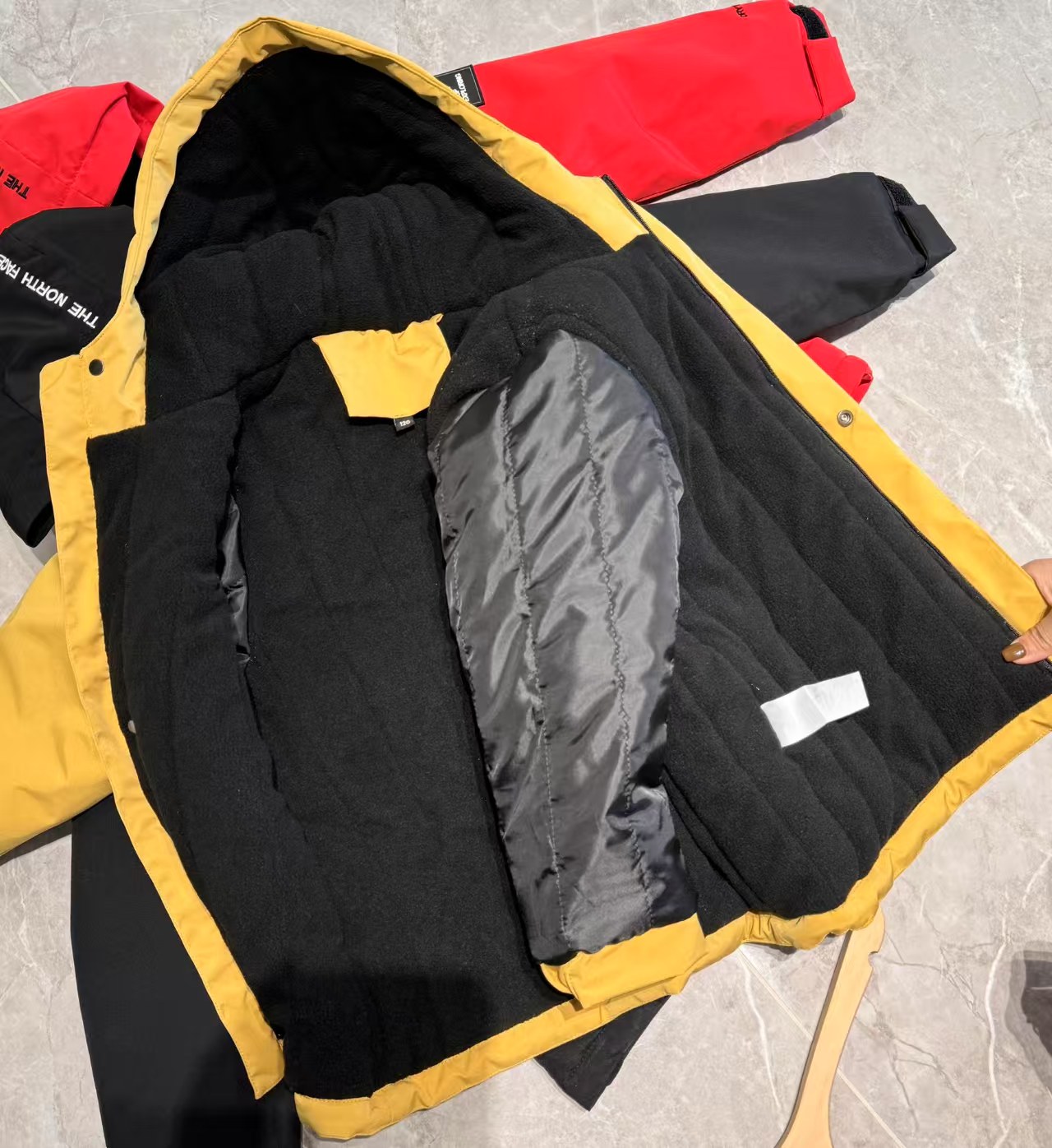 “The North Face Rainproof Cotton Ski Suit for North Korean Children” - 图片 8