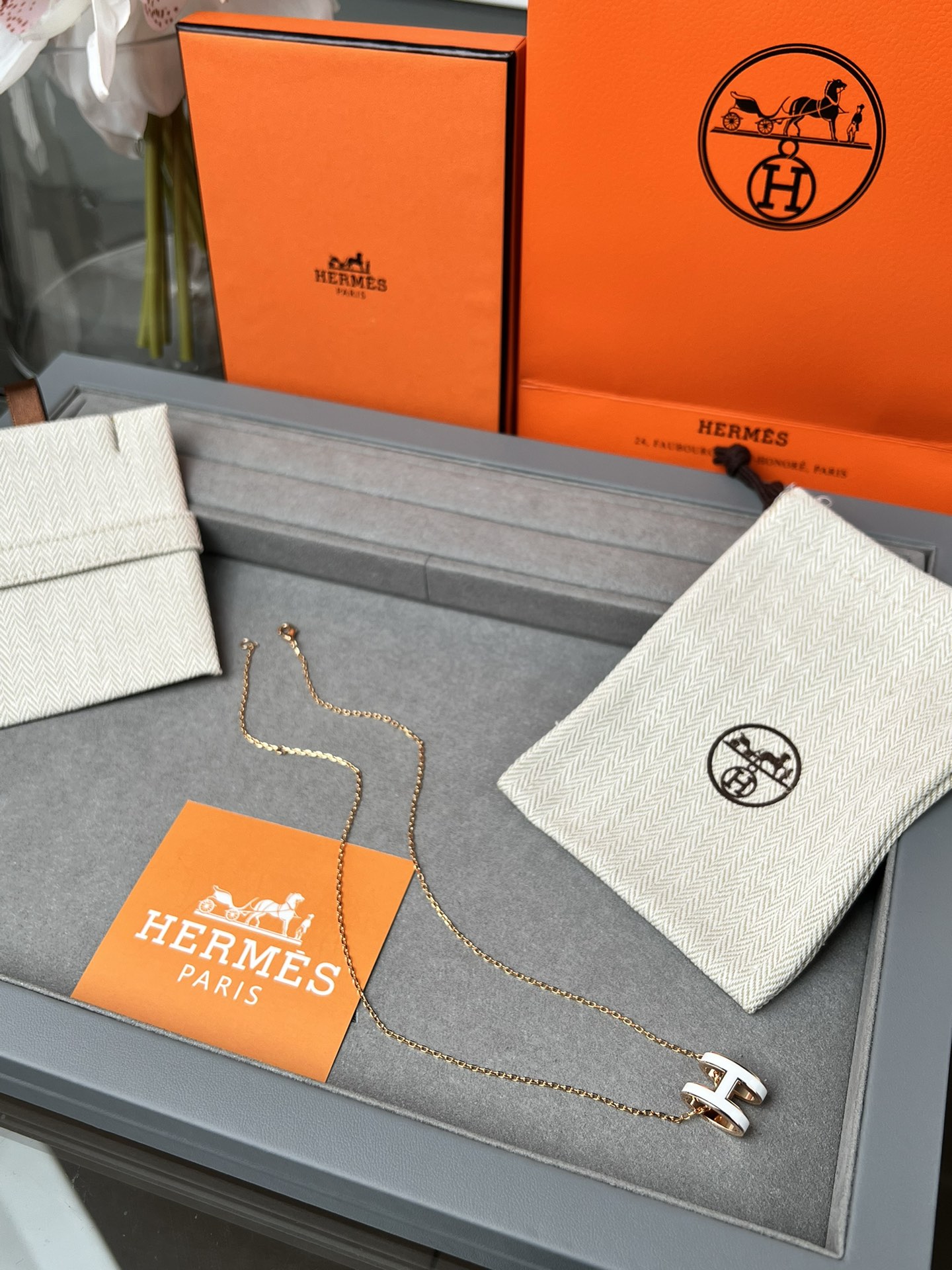 Classic "H" Enamel Pendant Necklace - Comprehensive 5
