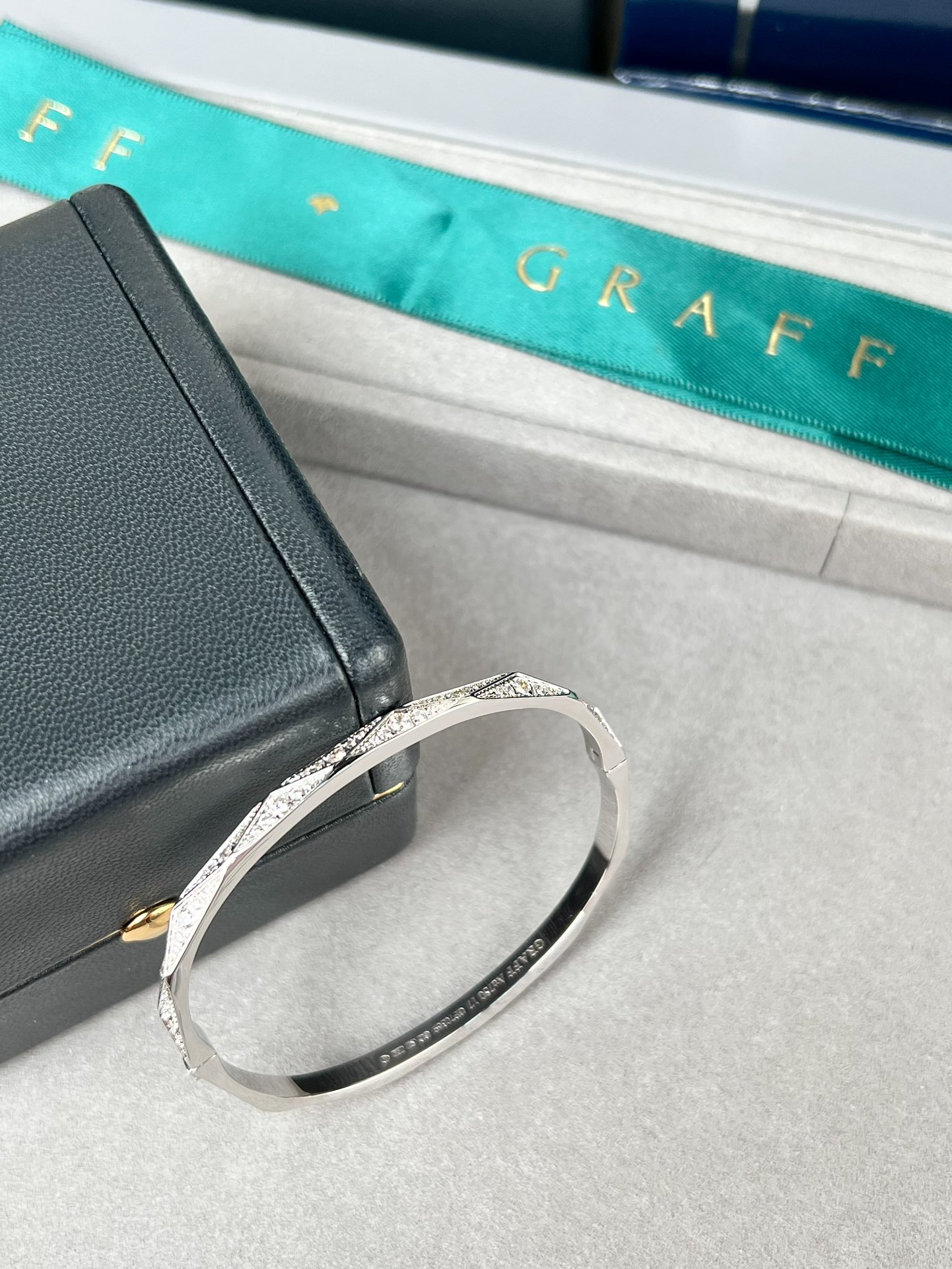 Wholesale price 600 The new Graf is full of drill bracelets. - 图片 2