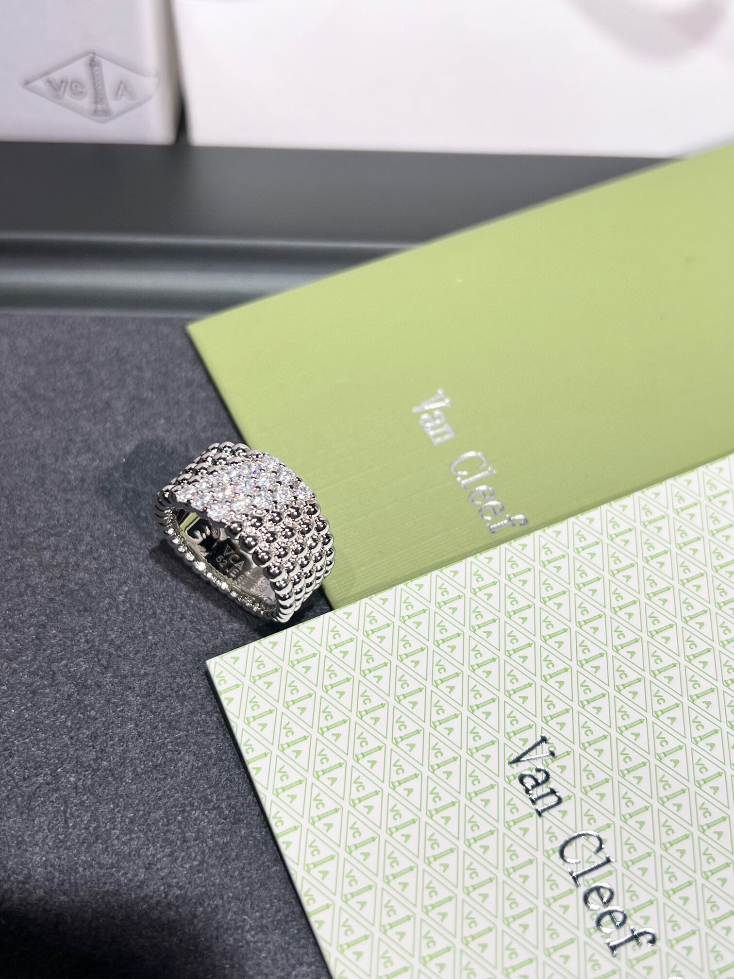 “Querlee Series Rings: Wholesale Price 460, Five Rows of Gold Bells and Diamonds” - 图片 3