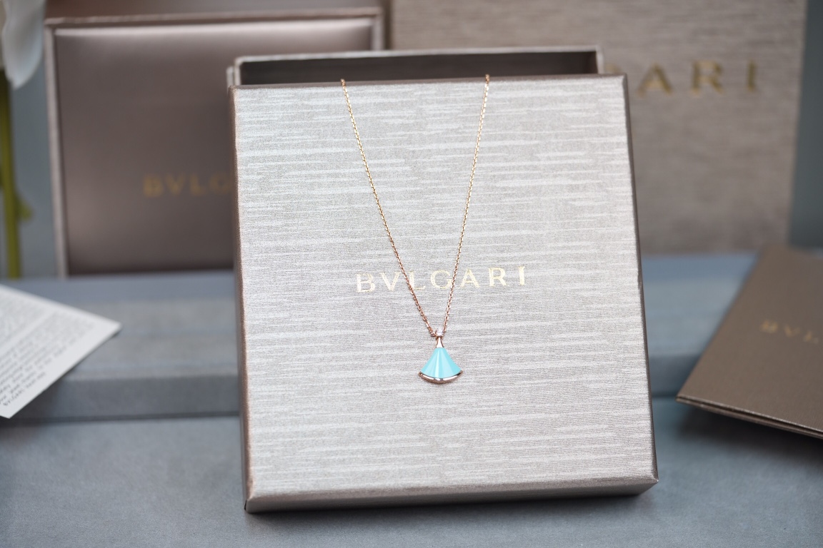 新款宝格丽经典款小裙子项链绿松石项链太唯美了吧！