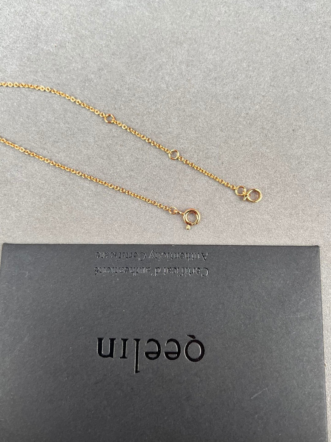 “Qeelin Quillin Safe Lock – Handcuff Jewelry Yu Yi Series: Symbolic Peace and Protection Inspired by Chinese Tradition” - 图片 5