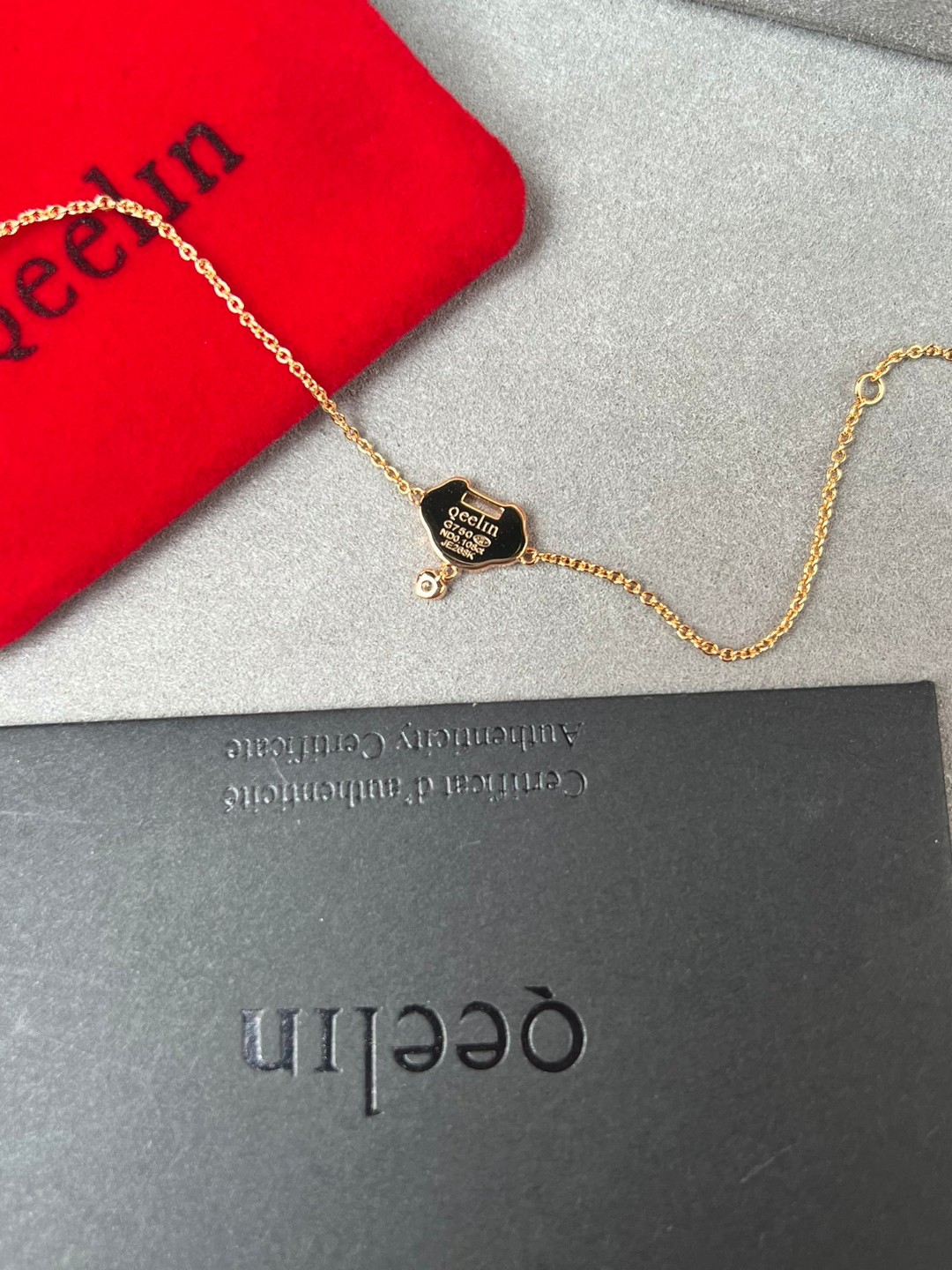 “Qeelin Quillin Safe Lock – Handcuff Jewelry Yu Yi Series: Symbolic Peace and Protection Inspired by Chinese Tradition” - 图片 7