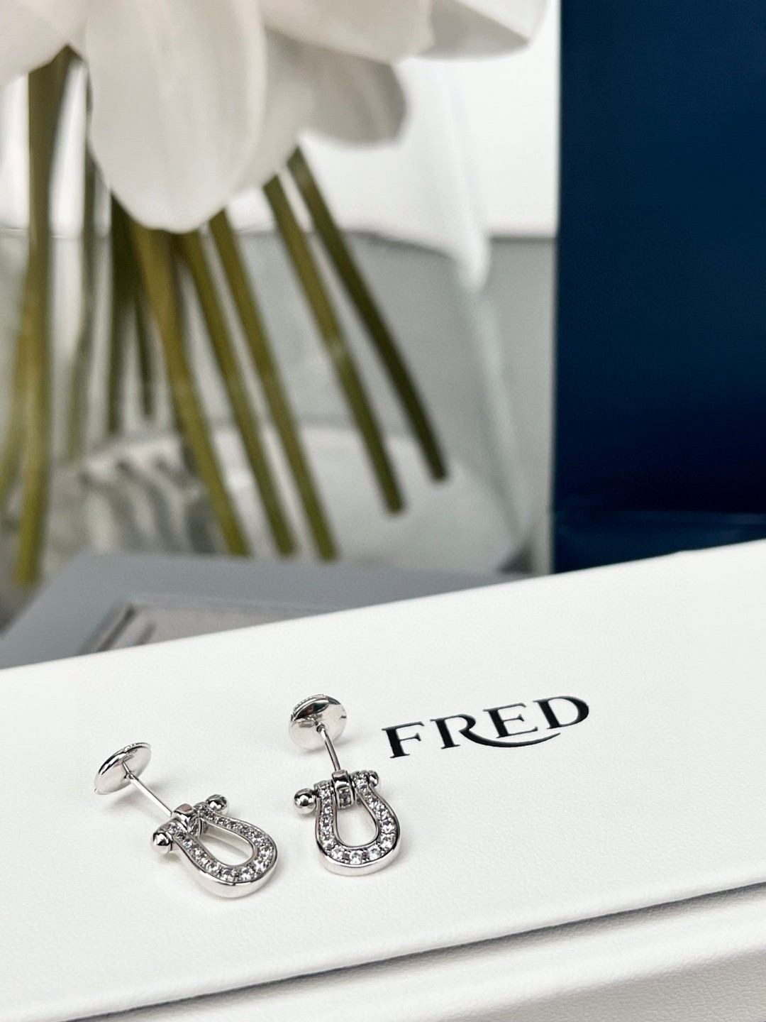 Stylish £280 Fred Maverick Earrings with 40 Round Drills for Fashionable Women. - 图片 2