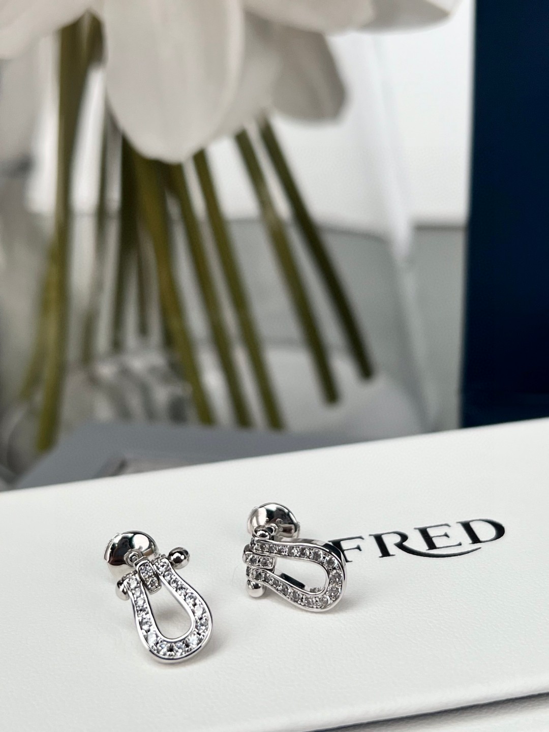 Stylish £280 Fred Maverick Earrings with 40 Round Drills for Fashionable Women. - 图片 3