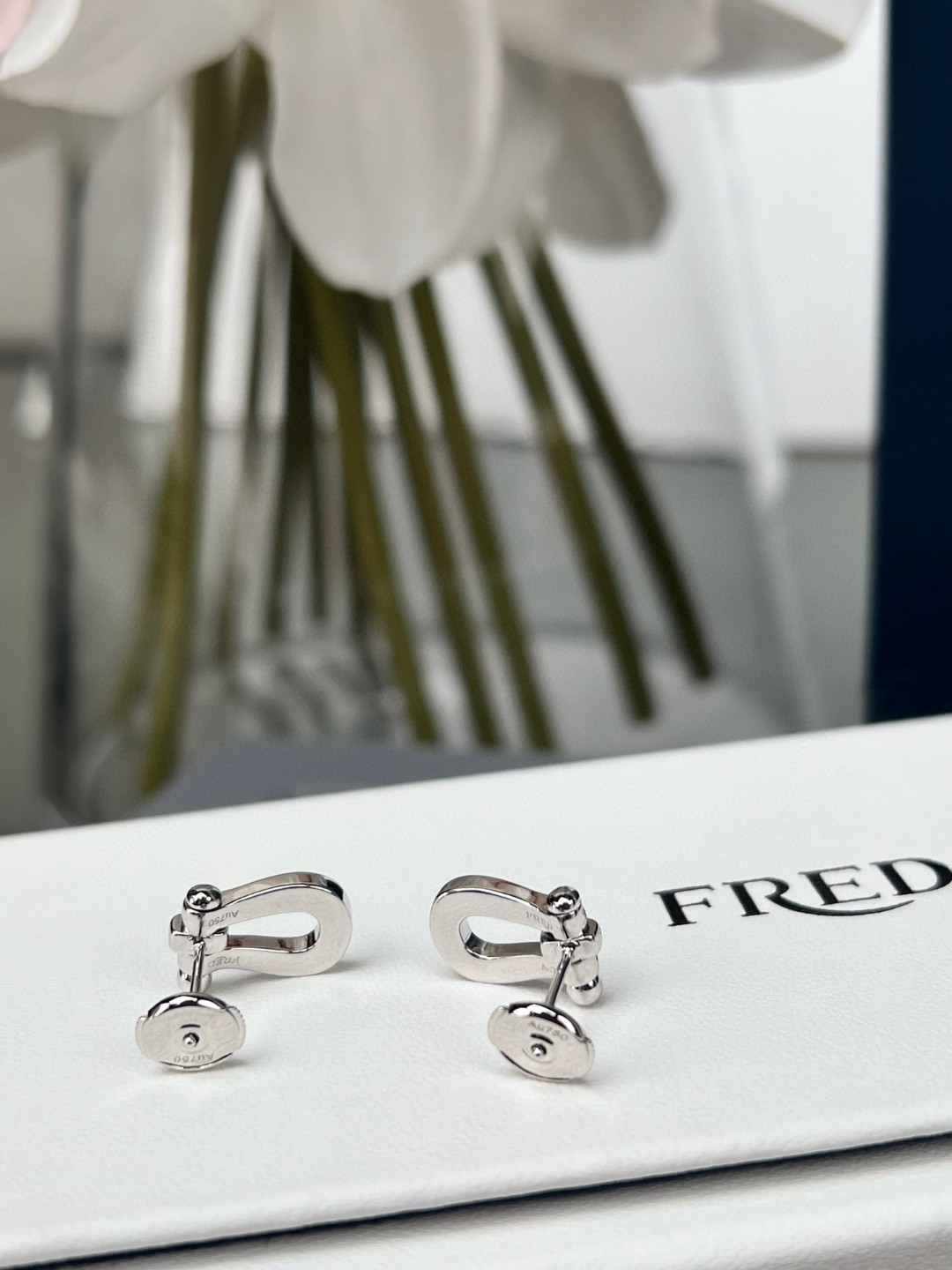 Stylish £280 Fred Maverick Earrings with 40 Round Drills for Fashionable Women. - 图片 5