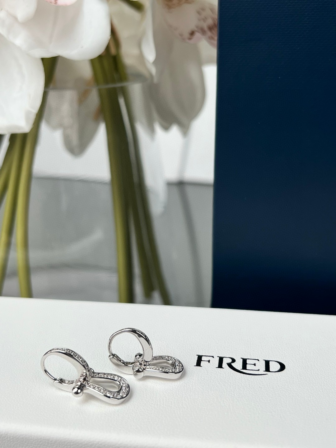 Fred Fre* 马蹄满钻耳环 Force10系列 璀璨美钻配灵动马蹄 干练又婉约