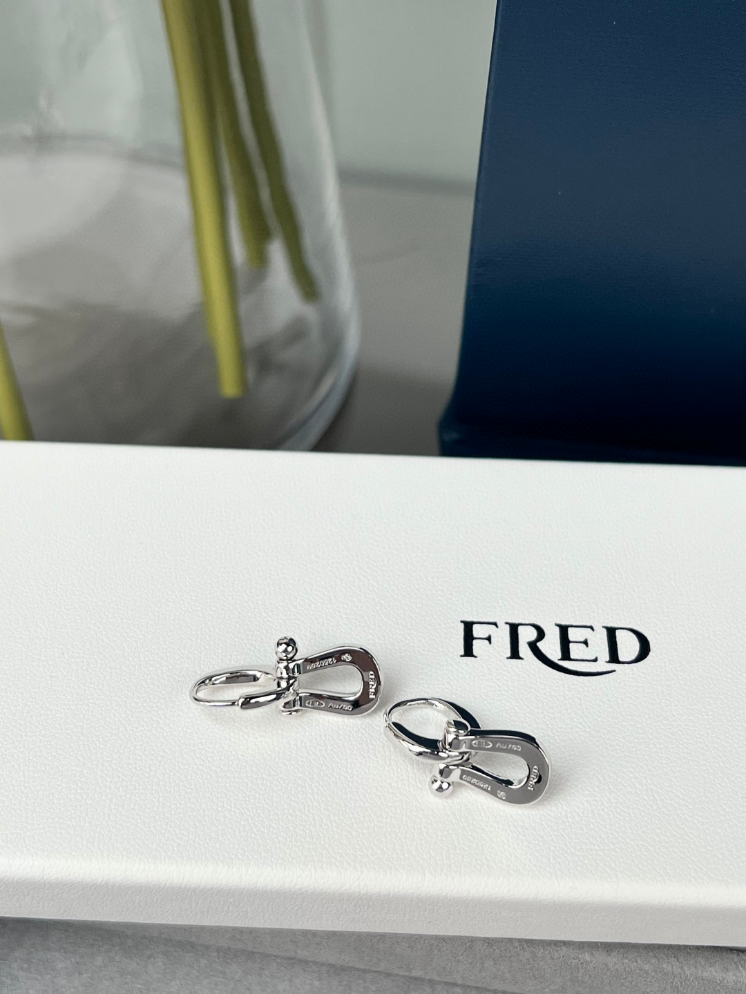 Fred Fre* 马蹄满钻耳环 Force10系列 璀璨美钻配灵动马蹄 干练又婉约