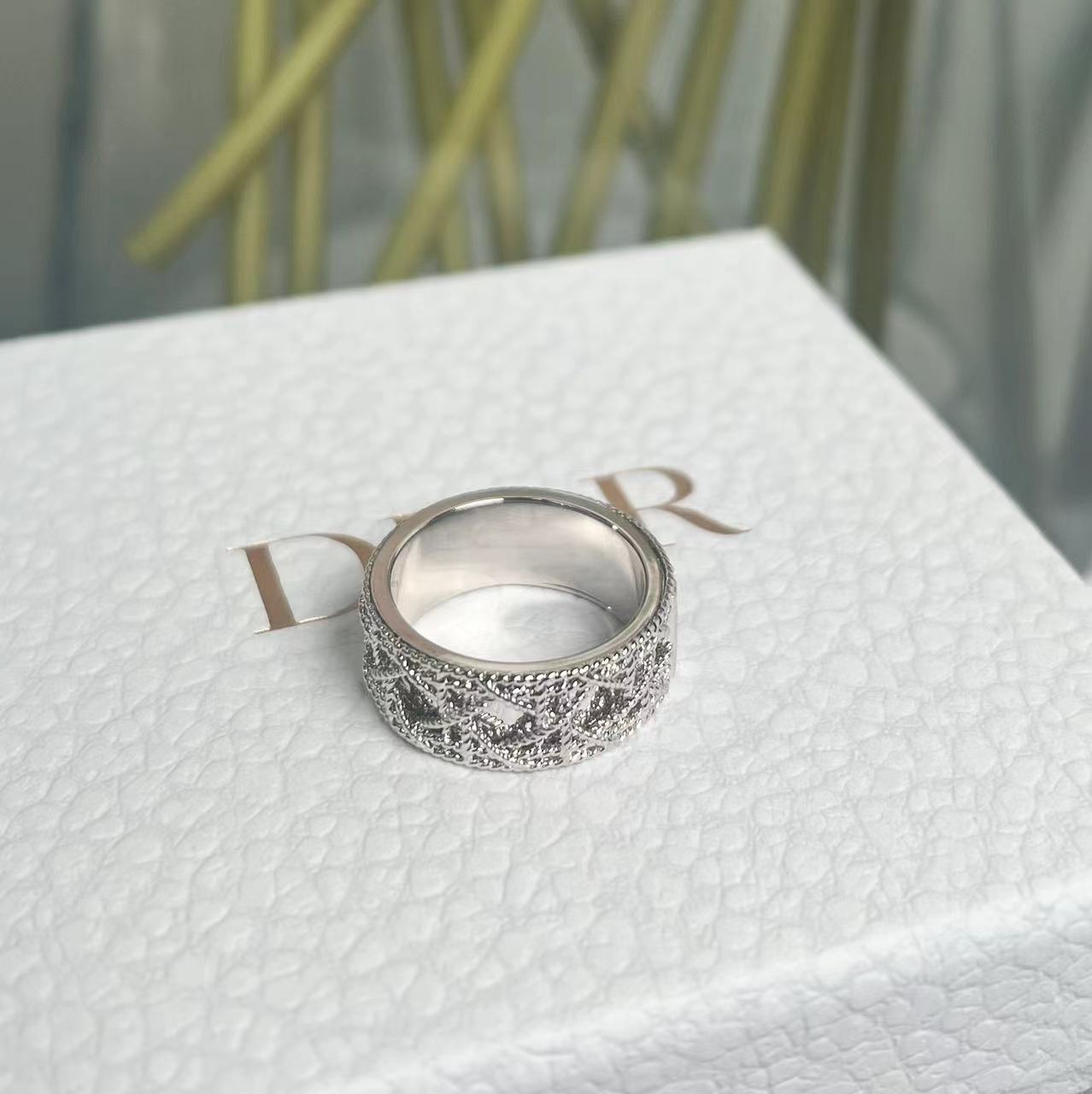 Dior Кольцо 110