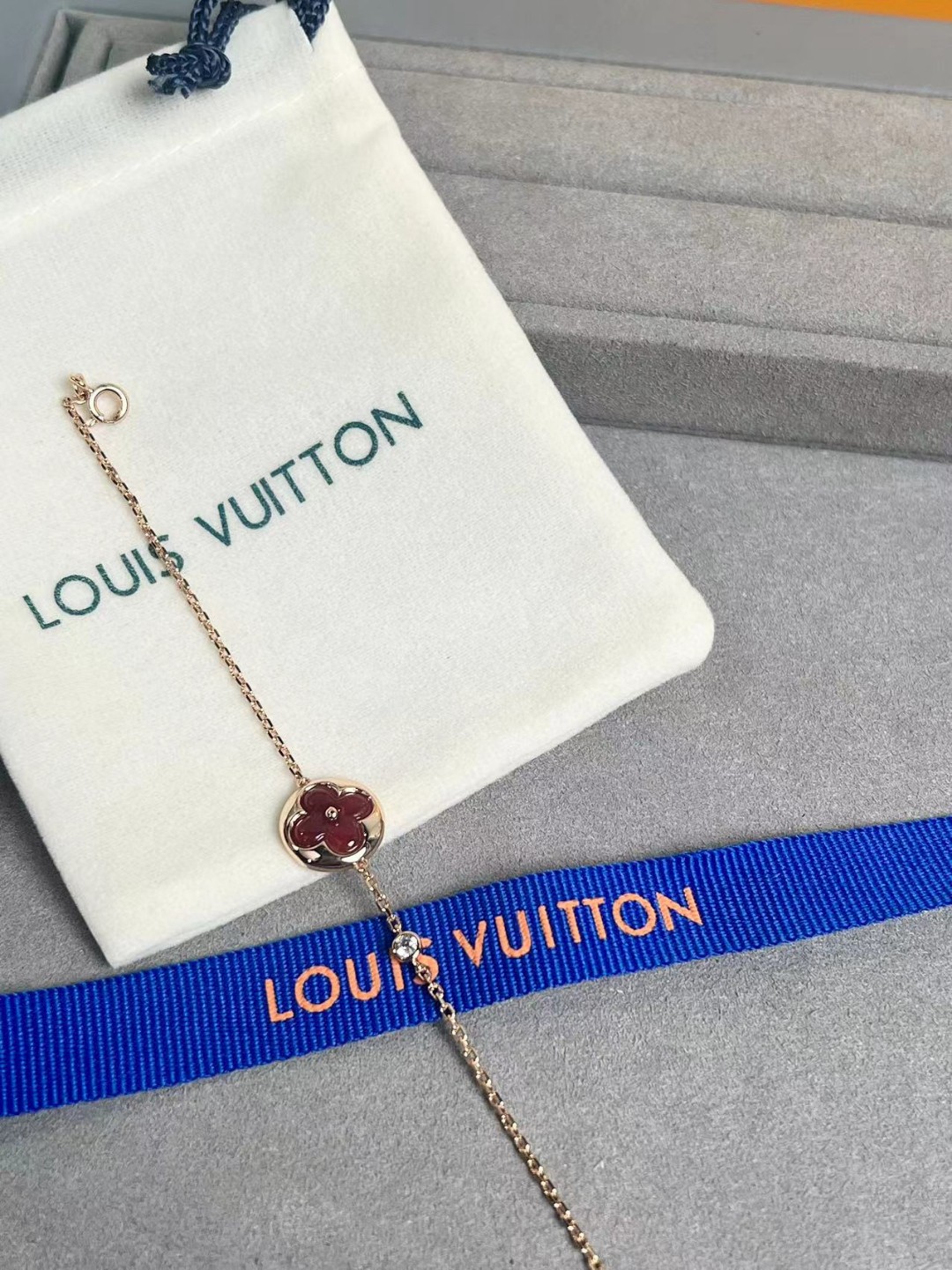 Louis Vuitton Браслет 100