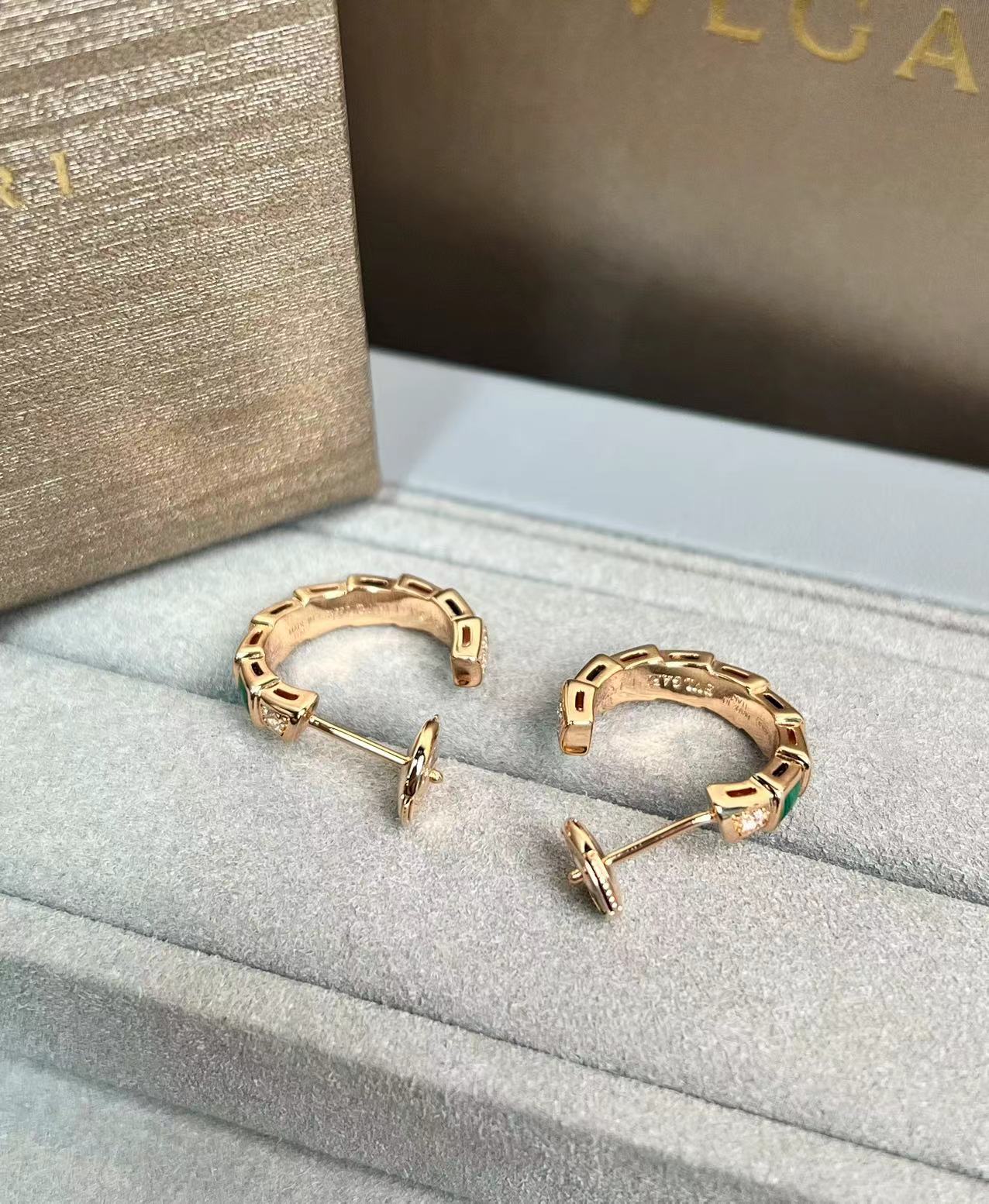 “Serzenti Snake Earring: Heartful and Fascinating Jewelry Collection” - 图片 5