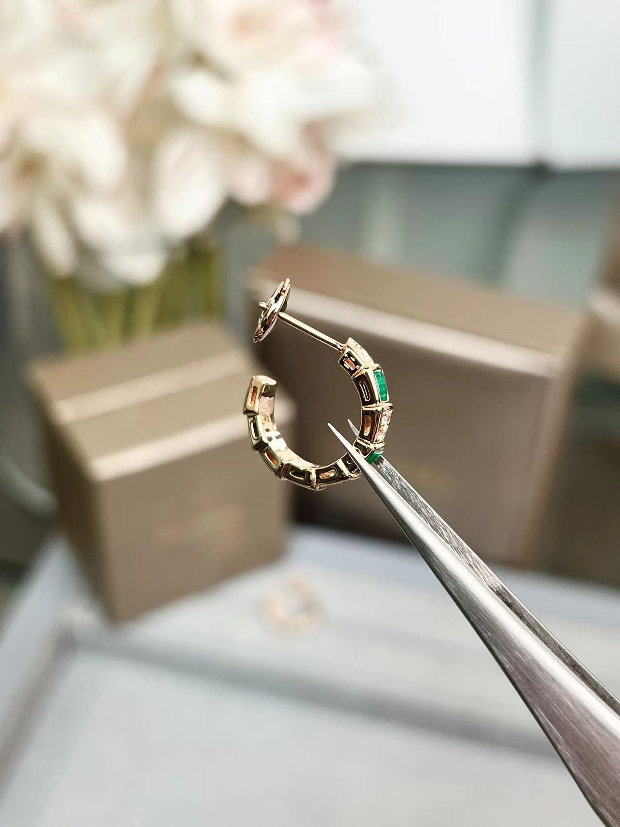 “Serzenti Snake Earring: Heartful and Fascinating Jewelry Collection” - 图片 8