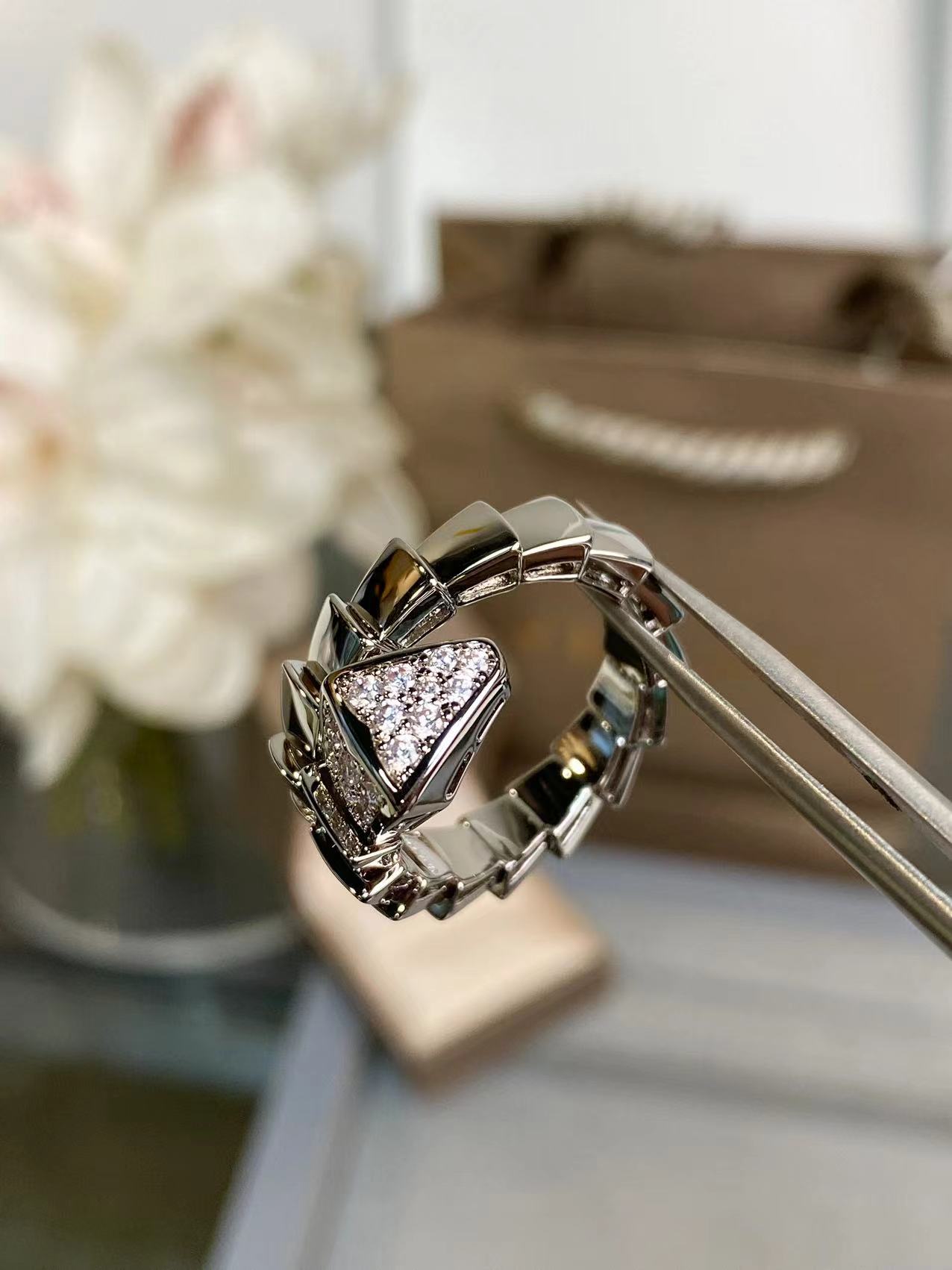 Serzenti Wide Jewelry Collection: Beauty and Harmony in Life-inspired Art - 图片 8
