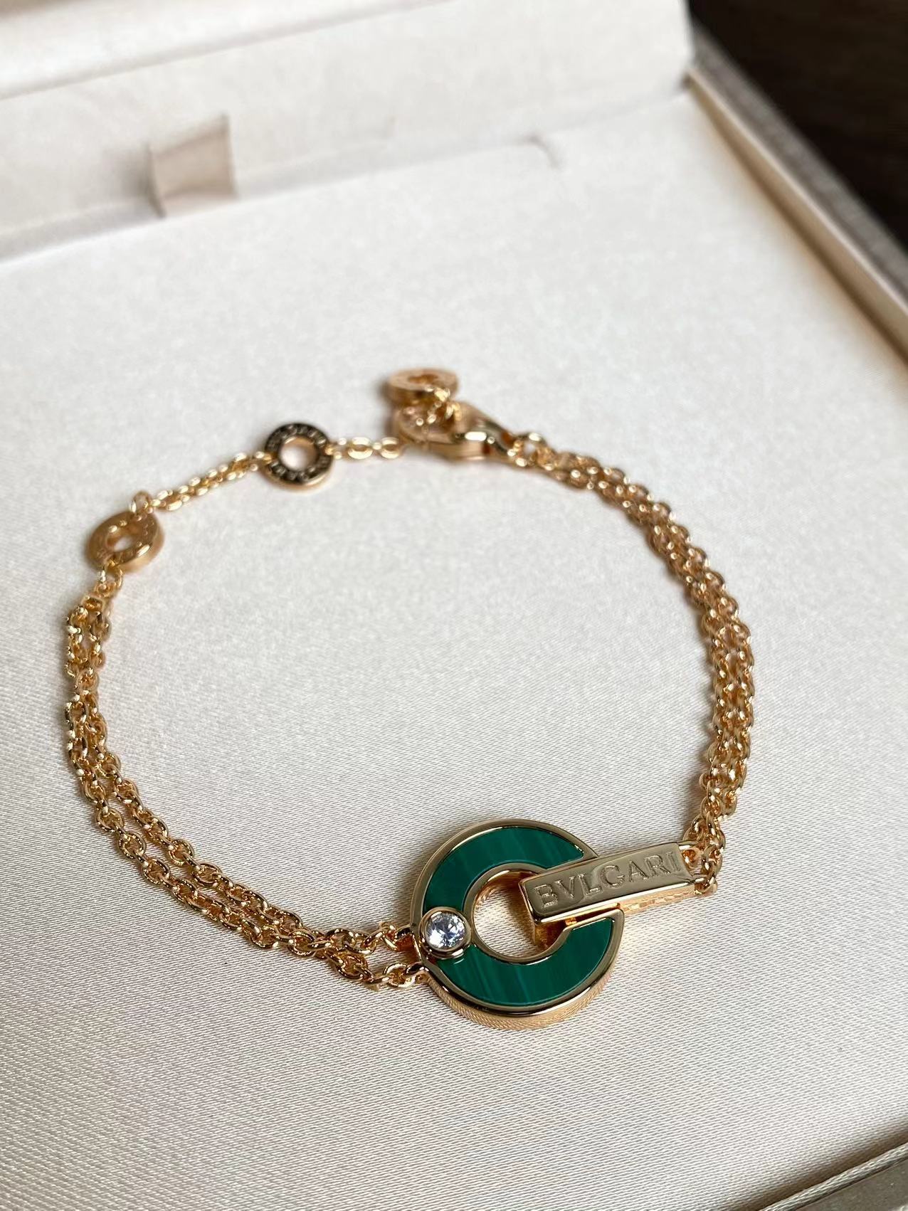 （新款）
宝格丽玫瑰金孔雀石钱币单钻手链ML
宝格丽Bvlgari Bvlgari系列，新品手链，清新别