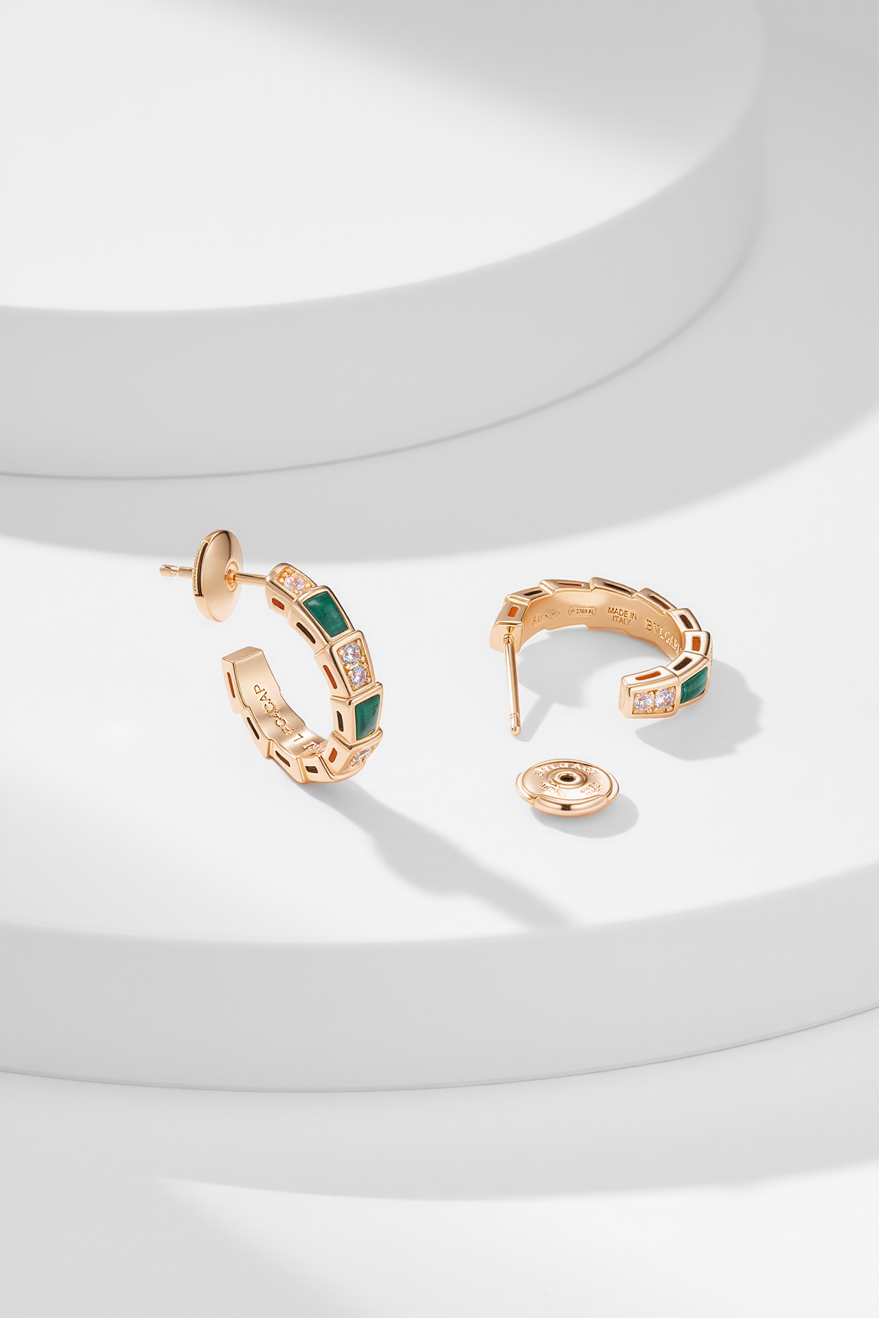 “Serzenti Snake Earring: Heartful and Fascinating Jewelry Collection in Small Size” - 图片 2