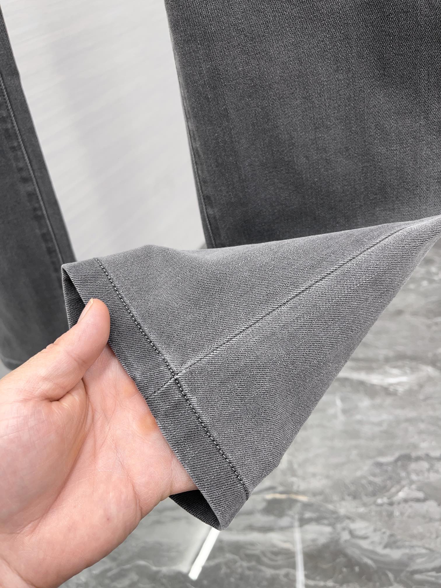 Kiton’s Winter Jeans: Trade-Grade, Sophisticated Production, Classic Style, Original Cotton, Cowboy Cloth. - 图片 9