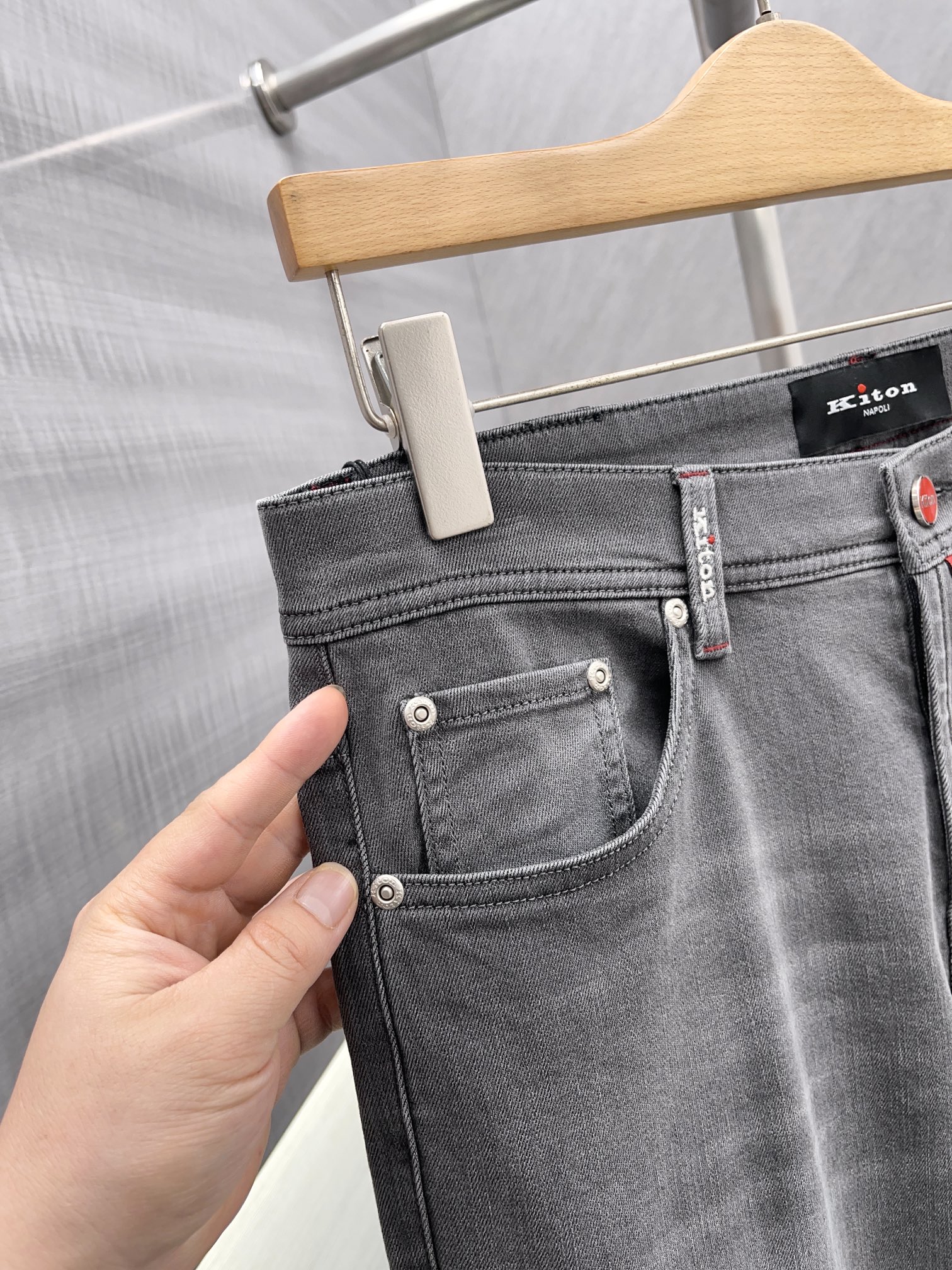 Kiton’s Winter Jeans: Trade-Grade, Sophisticated Production, Classic Style, Original Cotton, Cowboy Cloth. - 图片 3