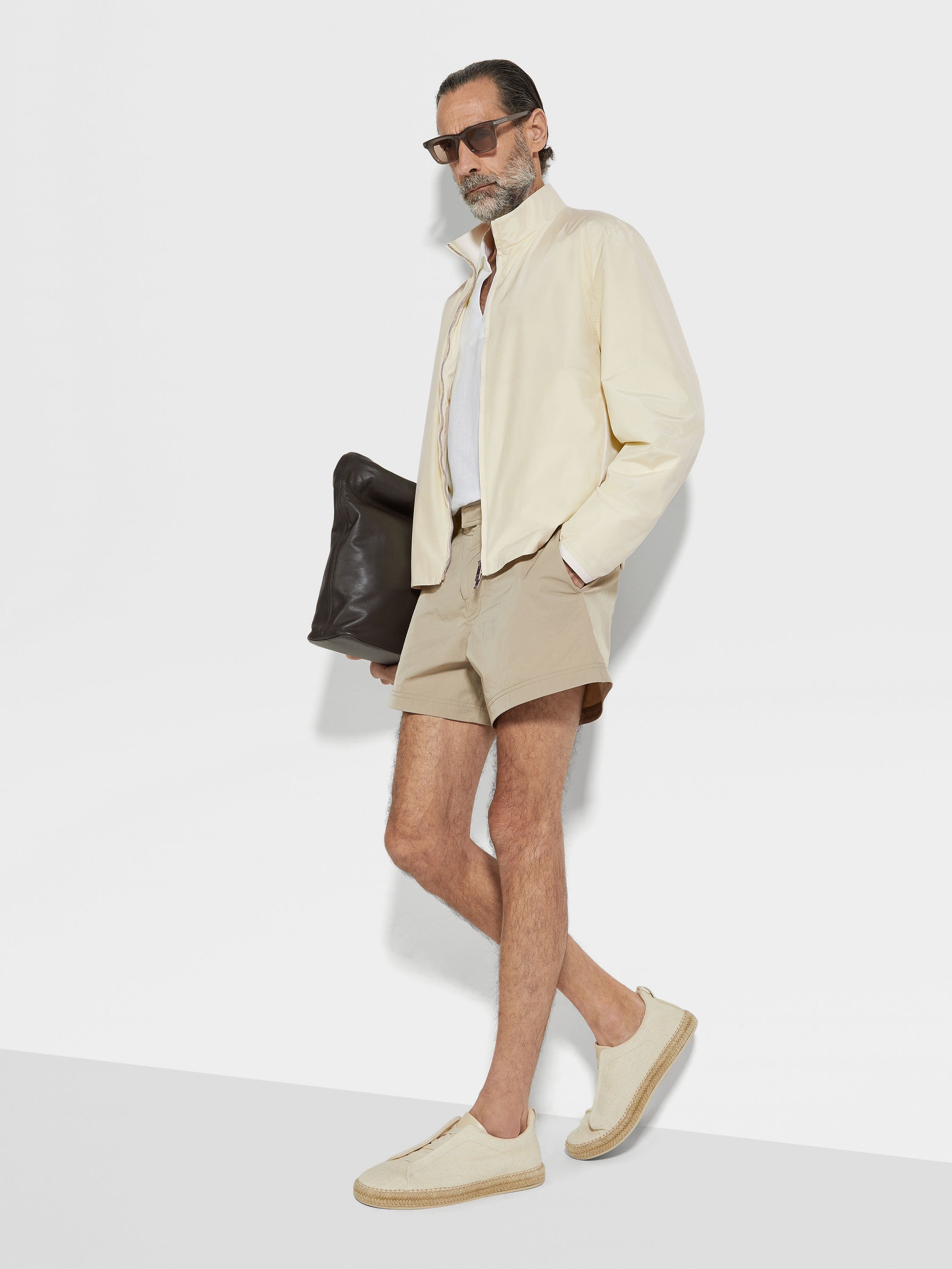 NO:503551,High-end version Top quality>Office official website is released simultaneously! All accessories are customized for original products, and the trading company's genuine product orders. High-end custom imported fabrics are extracted from natural plant fibers. They are thinner than ordinary cotton fabrics. They feel soft and comfortable to wear. They are not easy to irritate the skin. The fabric is hygroscopic and breathable. Size: 48-56,,alexander wang19860909高版本 顶级品质>专柜官网同步发售！辅料全部原版定制出品,贸易公司真品订单.高级定制进口面料,以天然植物纖維提炼出来,比一般棉织物轻薄 手感柔软,穿着舒适 完全不易有刺激皮肤 面料吸湿性、透气性良好 尺码: 48-56,,alexander wang,Men's clothing