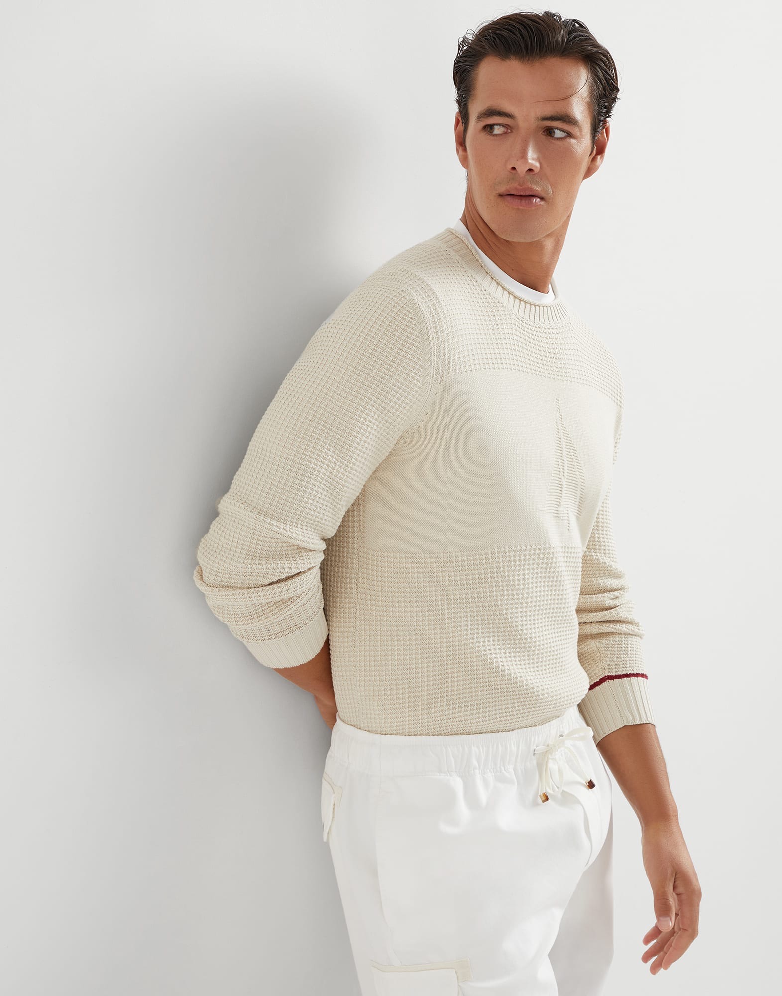 NO:682913,Top quality>On sale simultaneously on the official website of the counter! All auxiliary materials are original custom-made and genuine orders from trading companies. Advanced custom-made imported fabrics are extracted from natural plant fibers. They are lighter and thinner than ordinary cotton fabrics. They are soft to the touch and comfortable to wear. They are not likely to irritate the skin at all. The fabrics have good hygroscopicity and breathability. Size: 48-56..,,19860909顶级品质>专柜官网同步发售！辅料全部原版定制出品,贸易公司真品订单.高级定制进口面料,以天然植物纖維提炼出来,比一般棉织物轻薄 手感柔软,穿着舒适 完全不易有刺激皮肤 面料吸湿性、透气性良好 尺码: 48-56..,,,Men's clothing