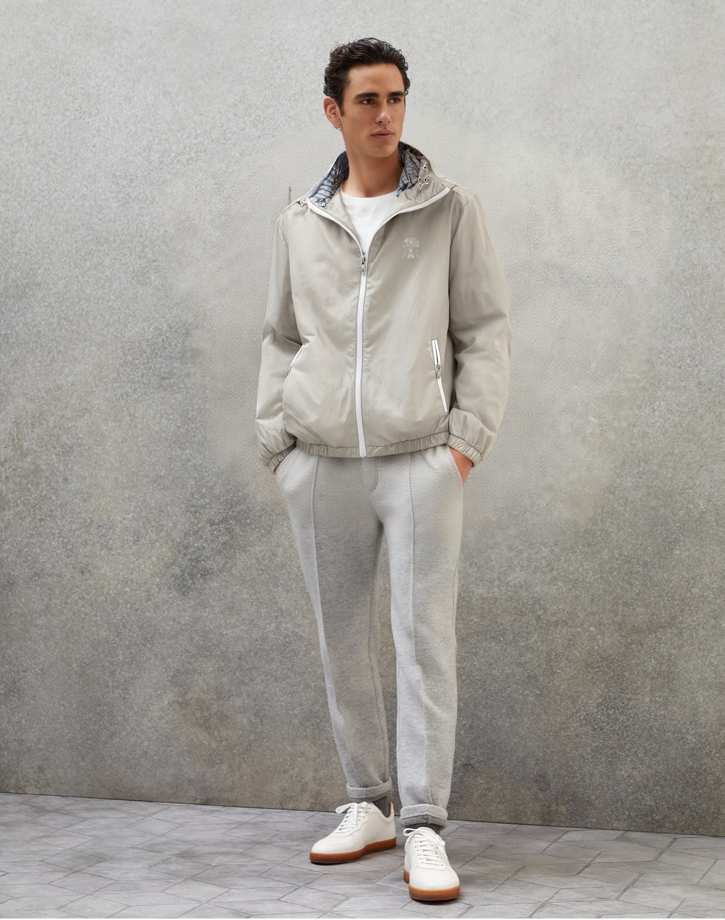 NO:596808,Brunello Cucinelli, top quality>On sale simultaneously on the official website of the counter! All accessories are original custom-made products, genuine orders from trading companies. Advanced custom-made imported fabrics, extracted from natural plant fibers, are lighter and thinner than ordinary cotton fabrics, soft to the touch and comfortable to wear. It is not easy to irritate the skin at all. The fabric has good hygroscopicity and breathability. Size: 48-56, brunello cucinelli, alexander wang19860909Brunello Cucinelli、顶级品质>专柜官网同步发售！辅料全部原版定制出品,贸易公司真品订单.高级定制进口面料,以天然植物纖維提炼出来,比一般棉织物轻薄 手感柔软,穿着舒适 完全不易有刺激皮肤 面料吸湿性、透气性良好 尺码: 48-56,,brunello cucinelli,alexander wang,Men's clothing