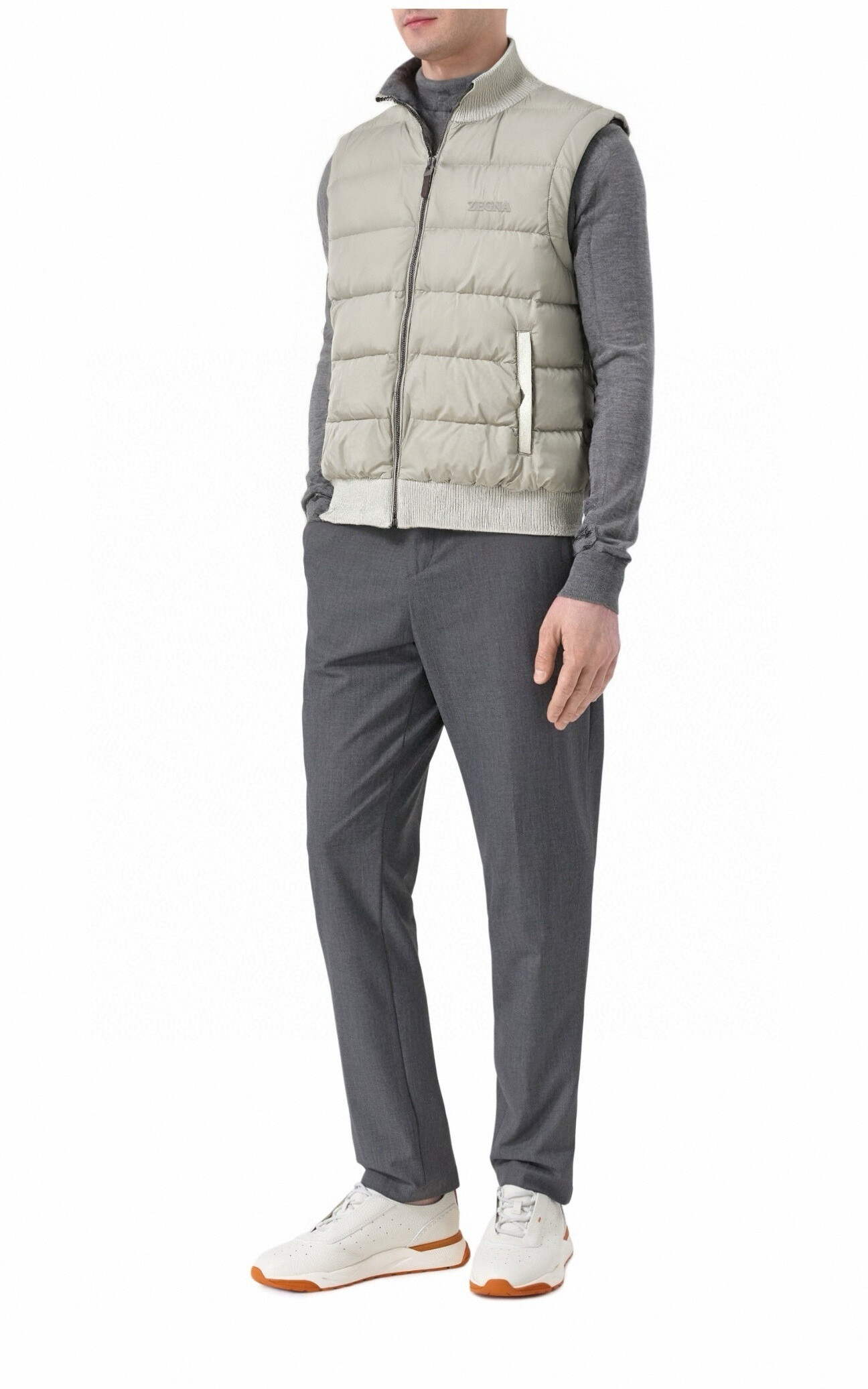 顶级品质>(羽绒系列)专柜官网同步发售！辅料全部原版定制出品，贸易公司真品订单。高级定制进口面料，以天然