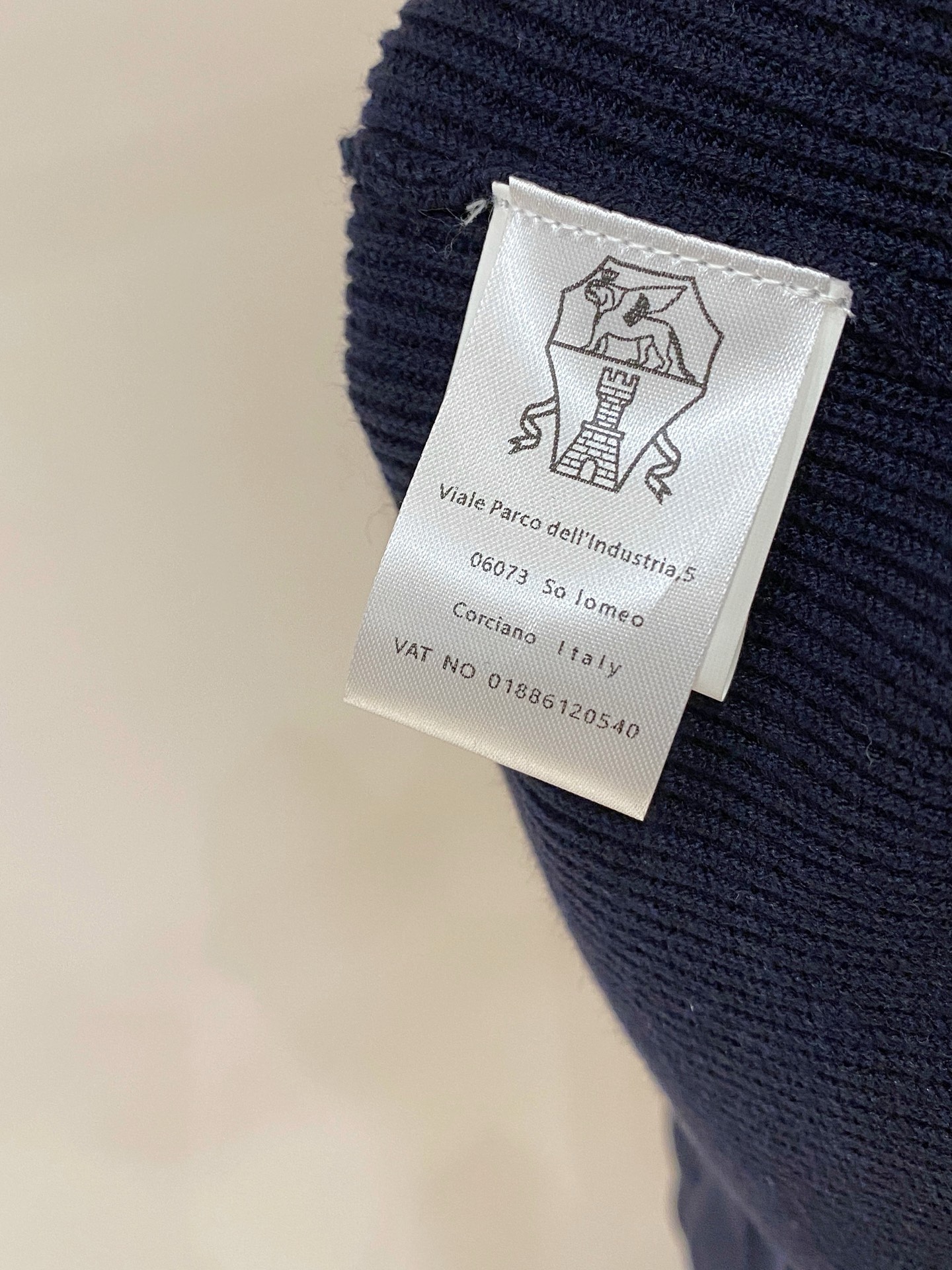 顶级品质>(针织系列)专柜官网同步发售！辅料全部原版定制出品，贸易公司真品订单。高级定制进口面料，以天然植物纖維提炼出来