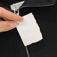 顶级品质>(针织系列)专柜官网同步发售!辅料全部原版定制出品,贸易公司真品订单。高级定制进口面料,以天然植物纖維提炼出来 顶级品质>(针织系列)专柜官网同步发售!辅料全部原版定制出品,贸易公司真品订单。高级定制进口面料,以天然植物纖維提炼出来