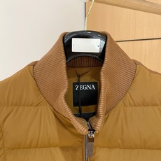 羽绒服 高级货 <羽绒系列> 26秋冬最新款式 专柜官网同步发售!辅料全部原版定制出品,贸易公司真品订单。高级定制进口面 羽绒服 高级货 <羽绒系列> 26秋冬最新款式 专柜官网同步发售!辅料全部原版定制出品,贸易公司真品订单。高级定制进口面