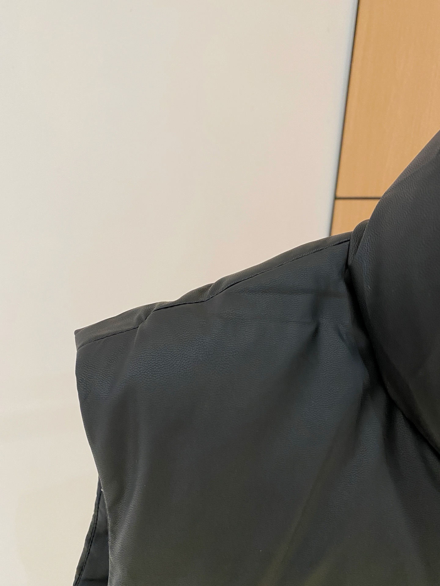 羽绒服 高级货 <羽绒系列> 26秋冬最新款式 专柜官网同步发售!辅料全部原版定制出品,贸易公司真品订单。高级定制进口面 羽绒服 高级货 <羽绒系列> 26秋冬最新款式 专柜官网同步发售!辅料全部原版定制出品,贸易公司真品订单。高级定制进口面