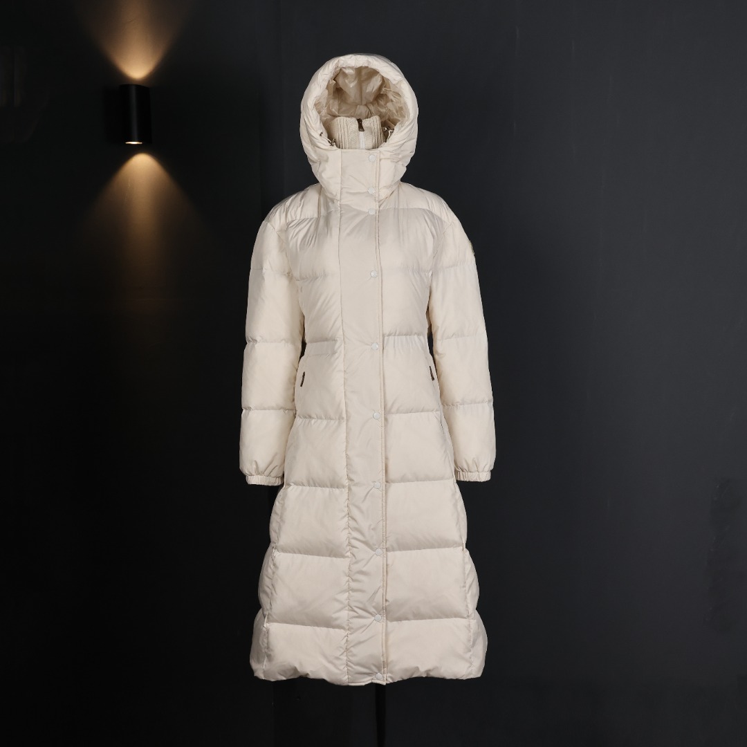 Moncler/盟可睐 蒙口新在逃公主 Chamer鹅绒连帽长款外套纯色常规长袖宽松羽绒服 女款 编码:A-JX17