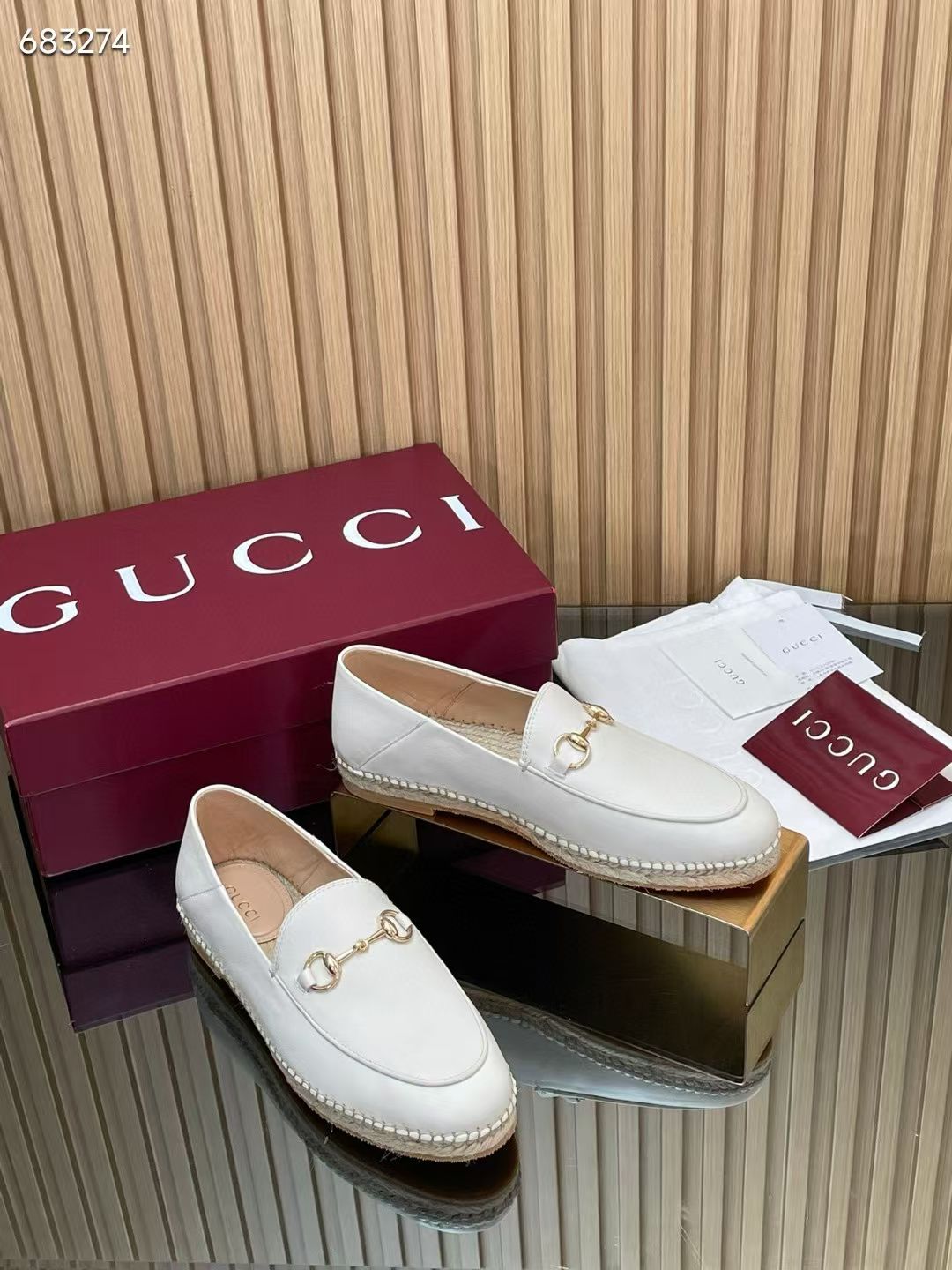 NO:669996,Gucci fisherman shoes [Purchasing level] 2026 new fisherman shoes in early spring, comfortable, lightweight and versatile, in super sweet macaron color series, these shoes are made of high-end cowhide fabric, decorated with 3D craft details, girly candy color, especially refreshing and sunny when the hot summer is coming. Black and white are simply exclusive colors for summer... ———————————————— Fabric Original grain sheepskin/original tire cashmere Lining original A-grade sheepskin  Original A-grade sheepskin outsole for feet, rubber outsole, original complete package, size 36-42 (standard size), fisherman shoes, gucci, espadrilles, cowhide, sheepskin19860909Gucci渔夫鞋【代购级】2026早春新款渔夫鞋,舒适轻便百搭,采用超甜马卡龙色系,这款单鞋采用高端牛皮面料制成,饰有3D工艺细节设计,少女糖果色,在炎热的夏季来临之际搭配起来特别清爽阳光. 黑白色简直就是夏天专属配色…… ———————————————— 面料 原版粒面羊皮/原版胎羊绒 里料原版A级羊皮 垫脚原版A级羊皮 大底橡胶大底 包装原版全套包装 码数36-42（标准码）,渔夫鞋,gucci,espadrilles,cowhide,sheepskin,Women's Shoes