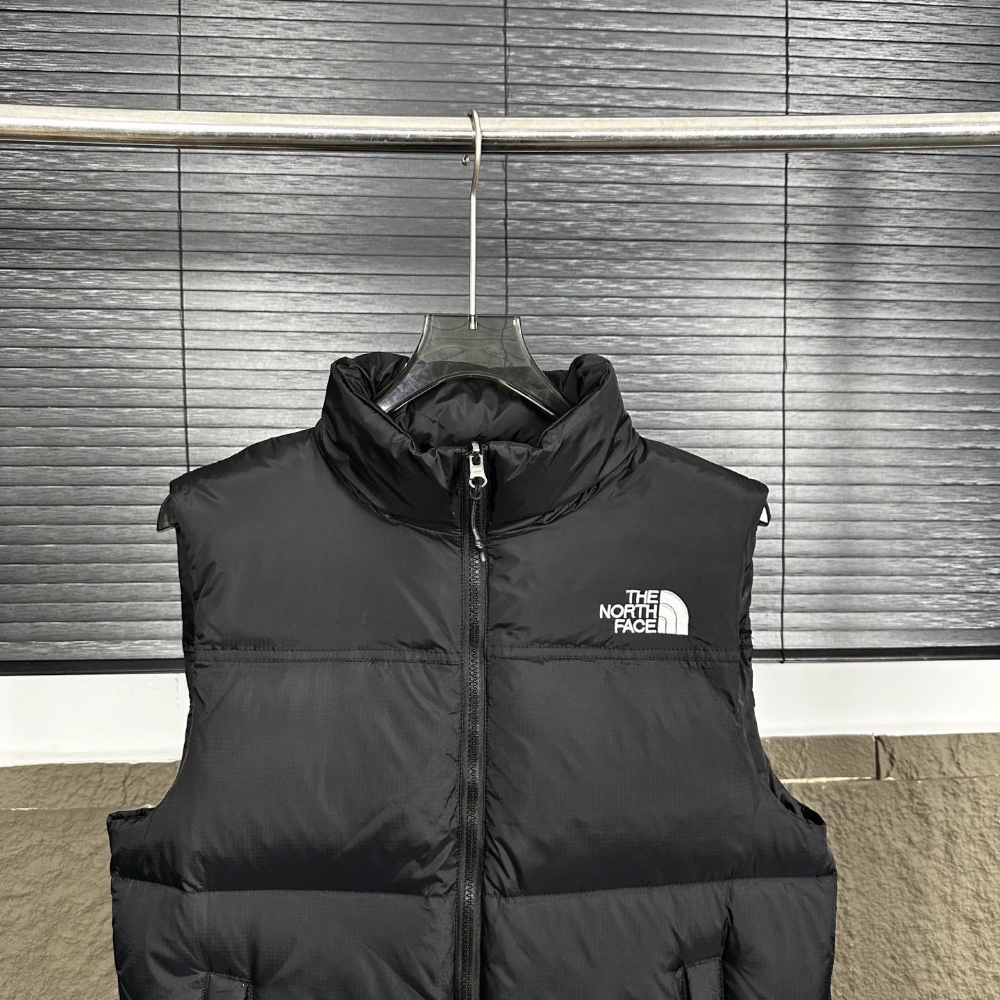 The North Face 1996 ダウンベスト 細格ナイロン 軽量保温 本革仕様