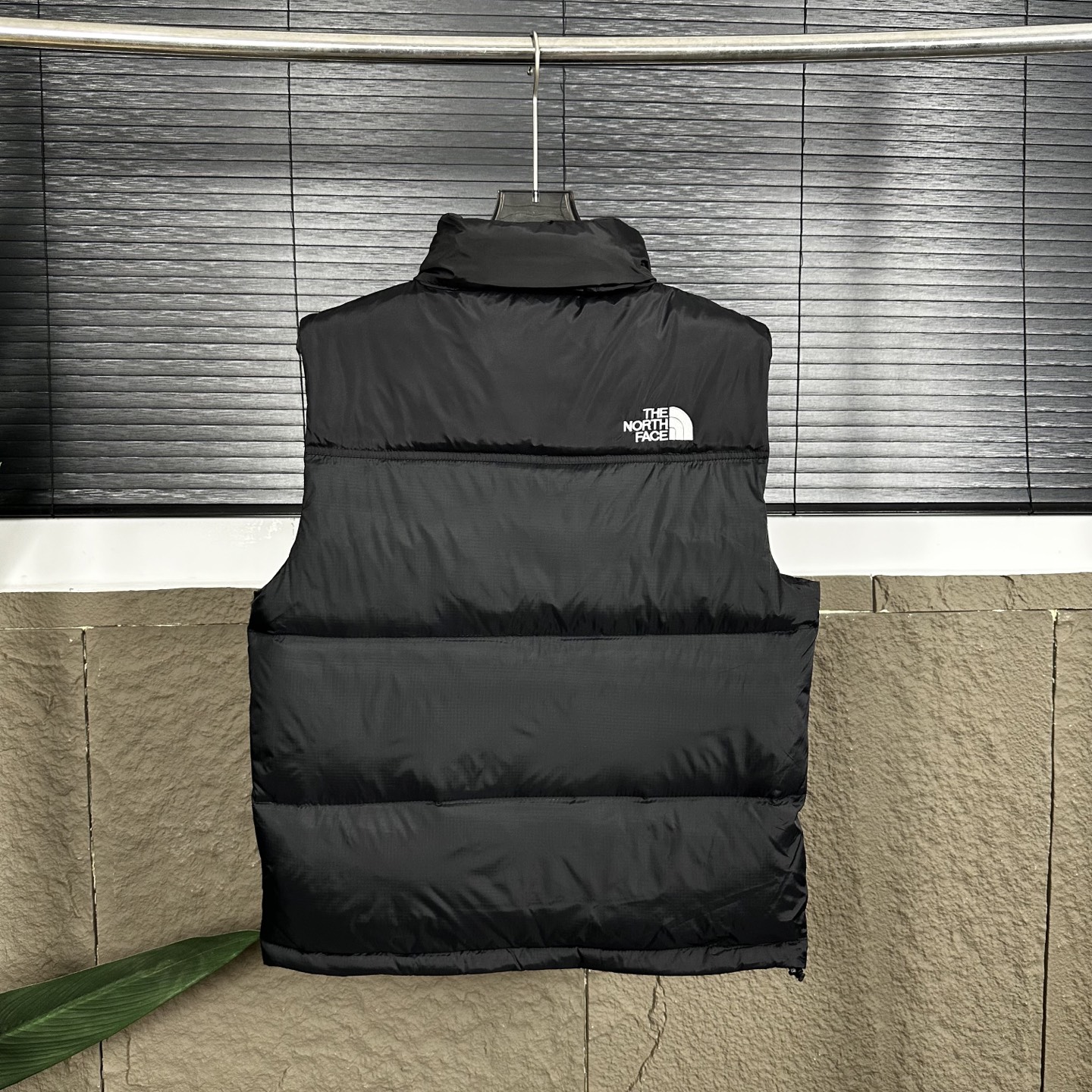 The North Face 1996 ダウンベスト 細格ナイロン 軽量保温 本革仕様