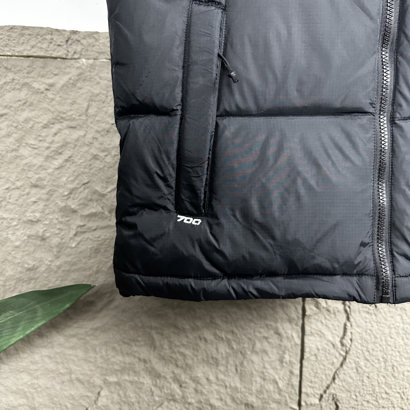 The North Face 1996 ダウンベスト 細格ナイロン 軽量保温 本革仕様