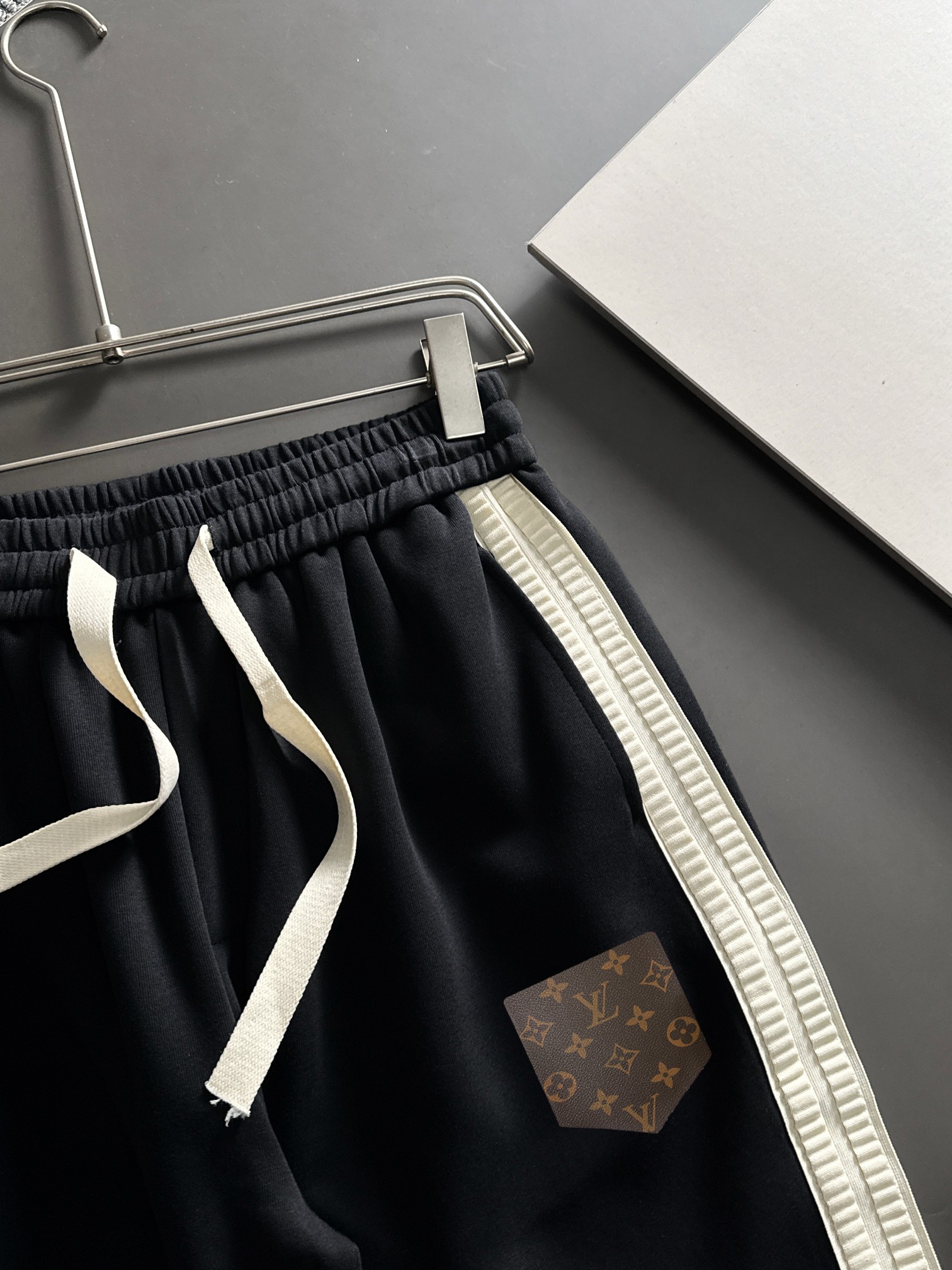 Louis Vuitton Haute Couture Haute Couture Ready-to-Wear Clothing Dress 4