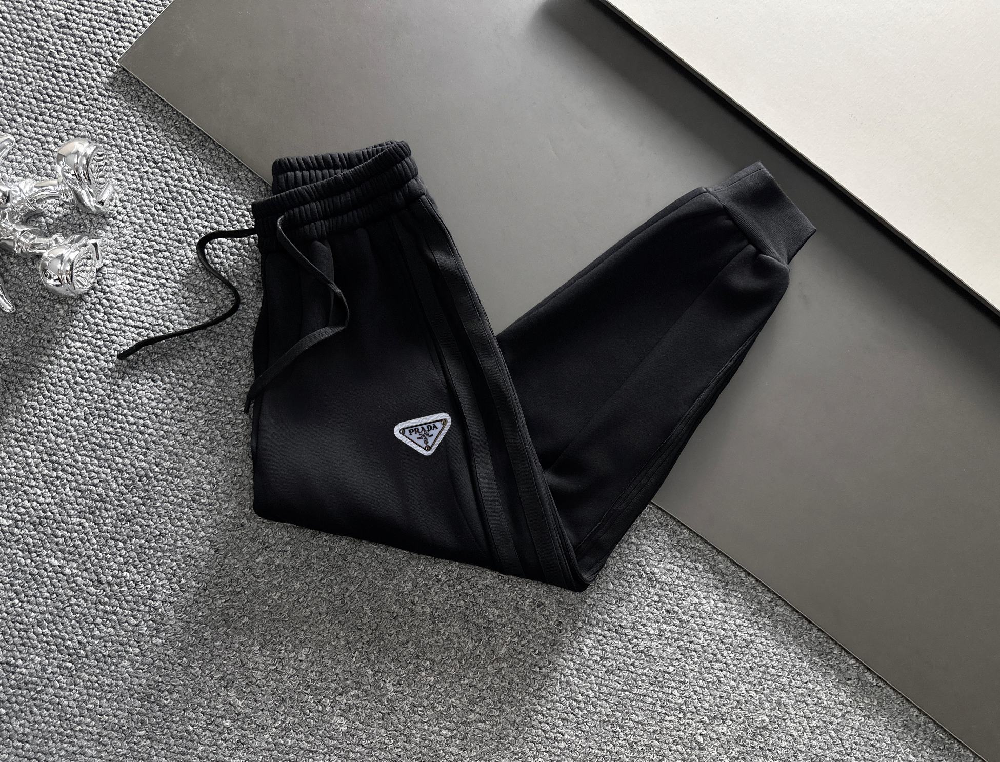 普拉达 Prada 高定典藏名品高定成衣时装外套连衣裙衬衫T恤 #B94E46B1 2