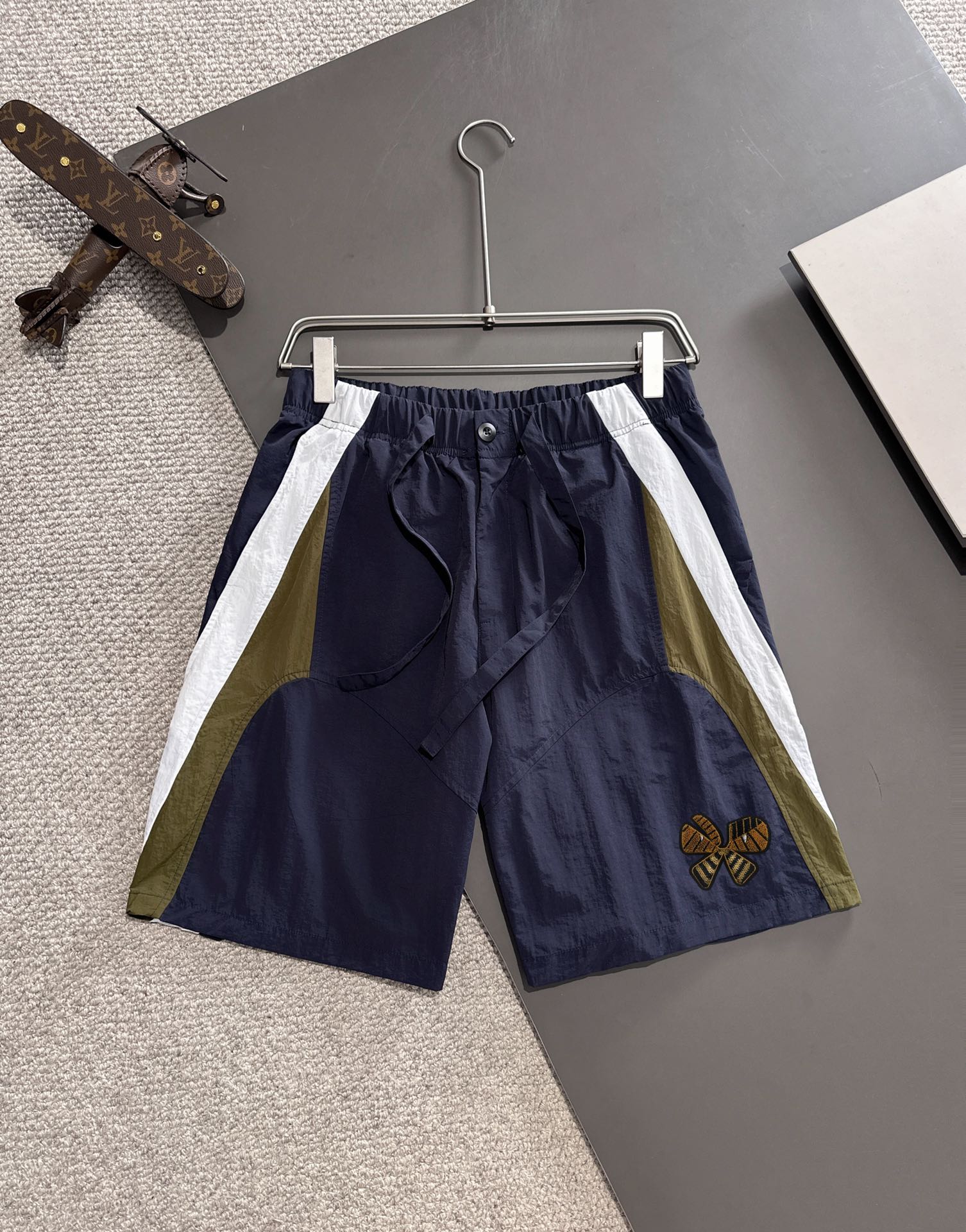 Fendi’s 2024 Spring/Summer Recreational Shorts: High-End Design with Impeccable Detail - 图片 1