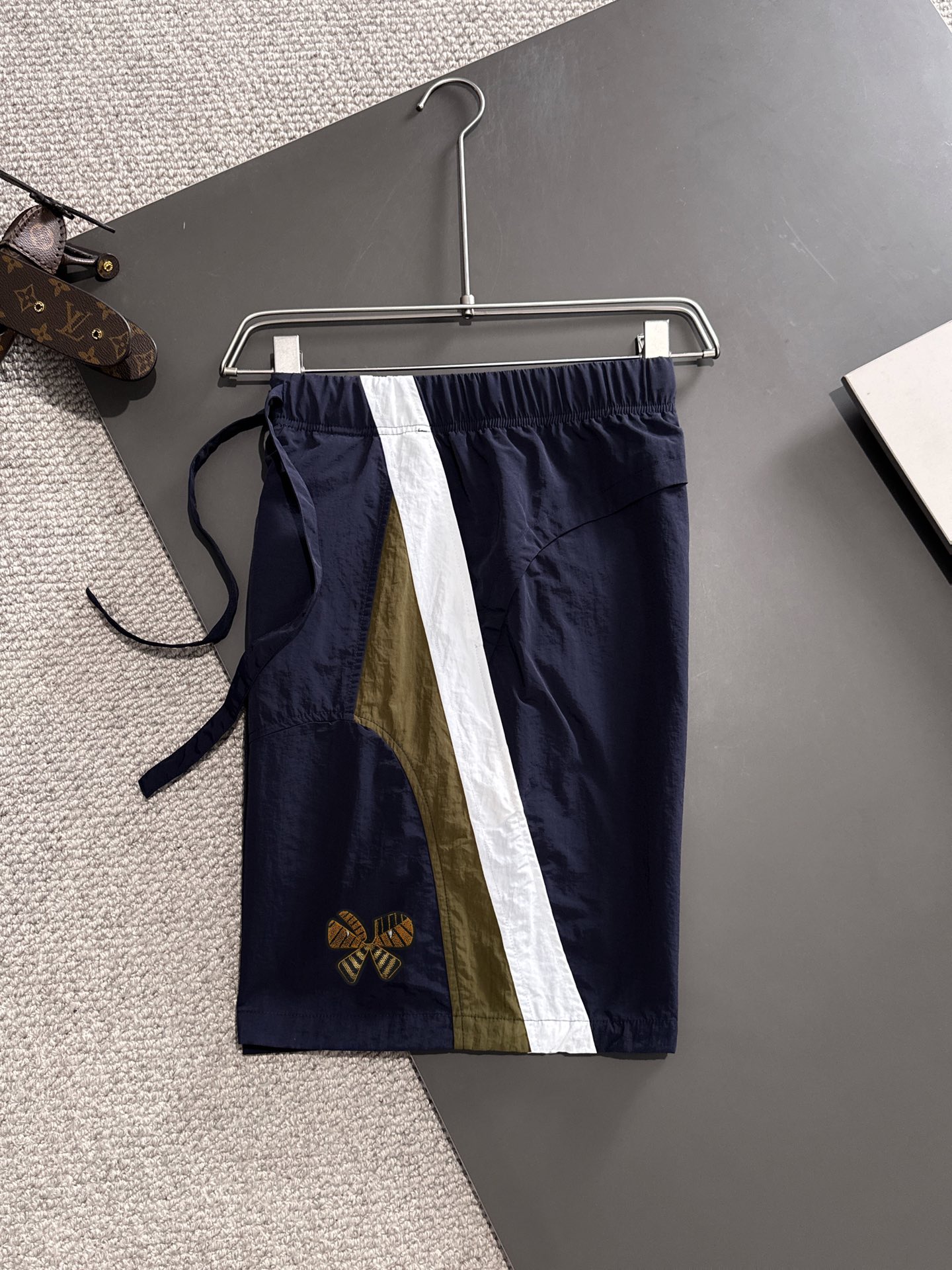 Fendi’s 2024 Spring/Summer Recreational Shorts: High-End Design with Impeccable Detail - 图片 7