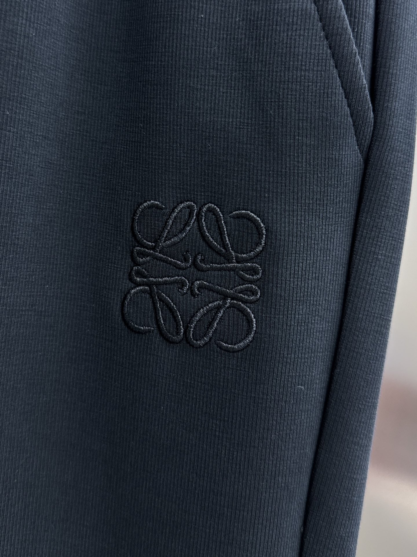 High-End TOU 2025 Leisure Pants: Tailored Faceware, Air Comfort, Impeccable Detail - 图片 4