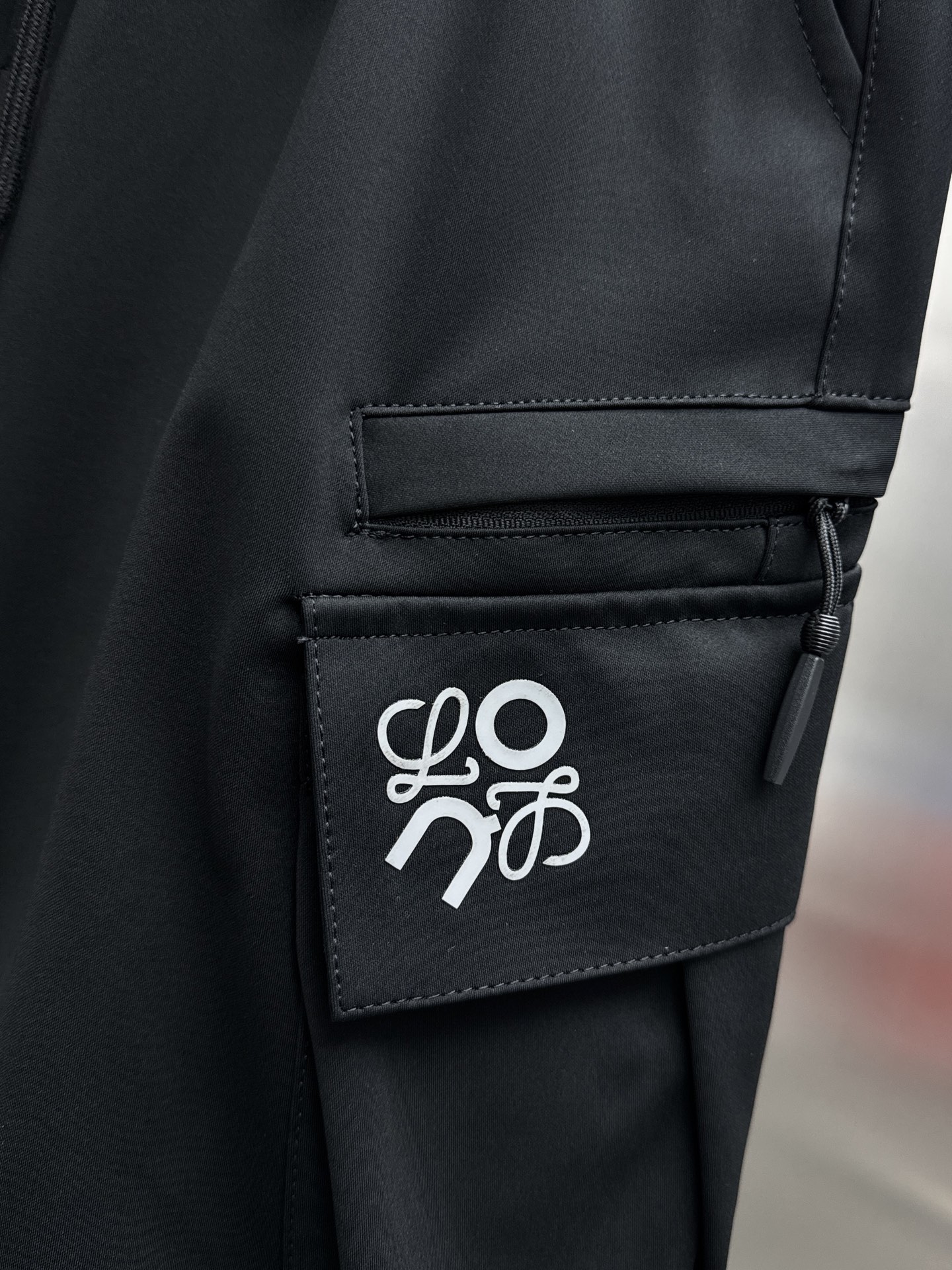 High-End TOU 2025 Spring/Summer Recreational Pants: Tailor-Made Fabric, Air Comfort, Impeccable Detail - 图片 5