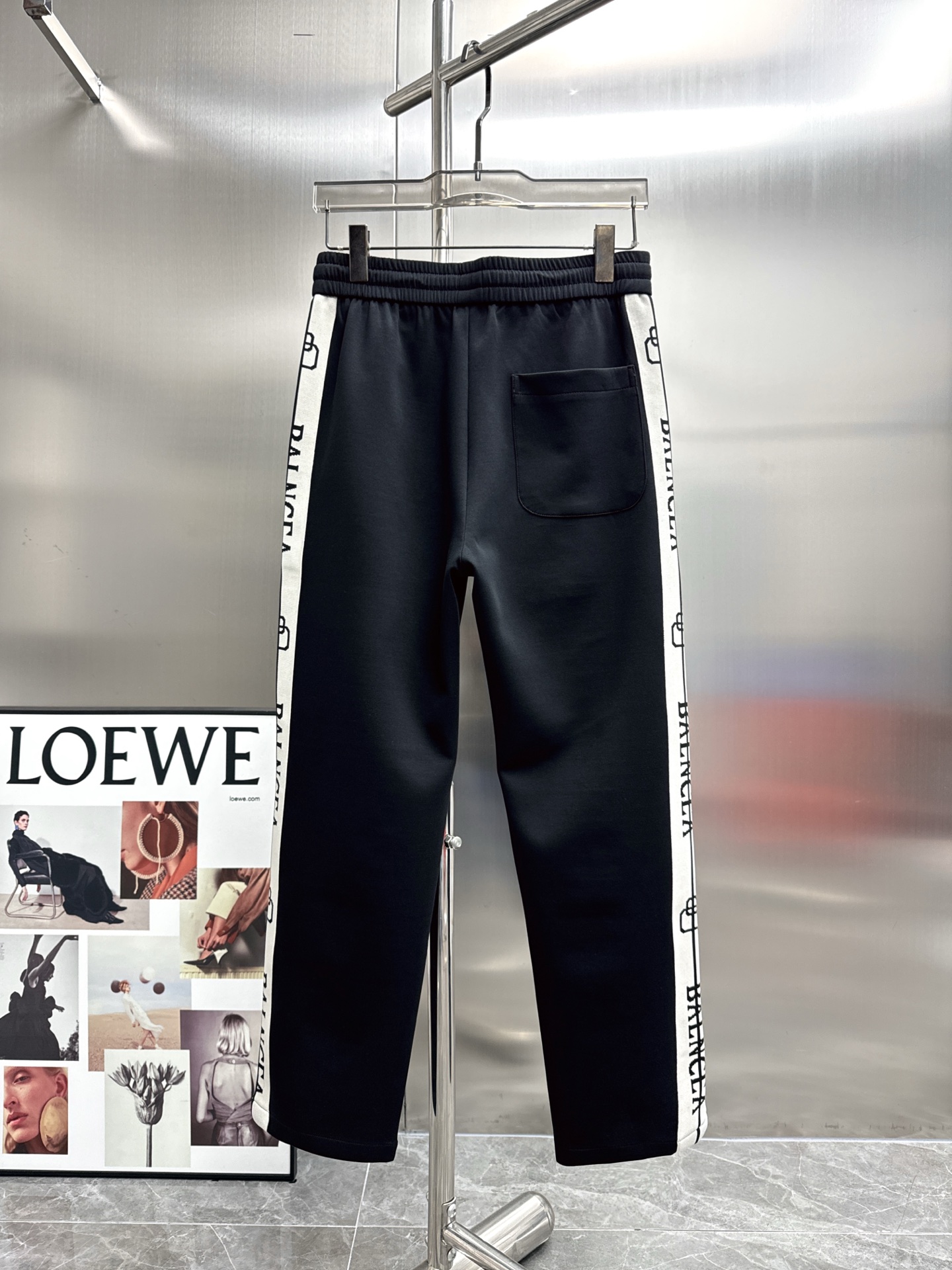 High-Quality Tailor-Made Recreational Pants from ToU Paris: 2025 Spring/Summer Collection - 图片 2